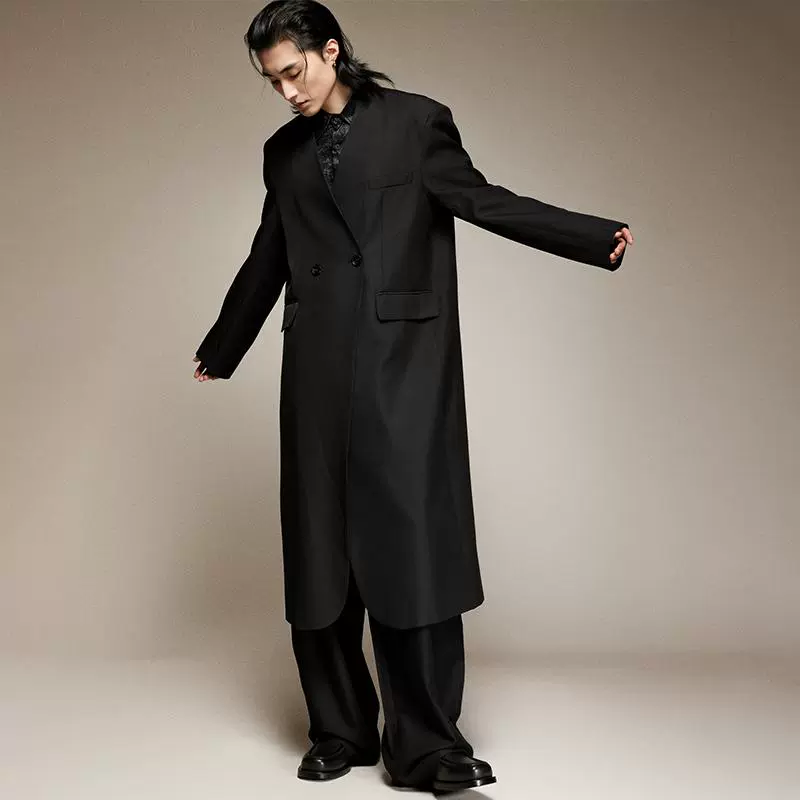 Elegant Double-Breasted Coat - Image 3