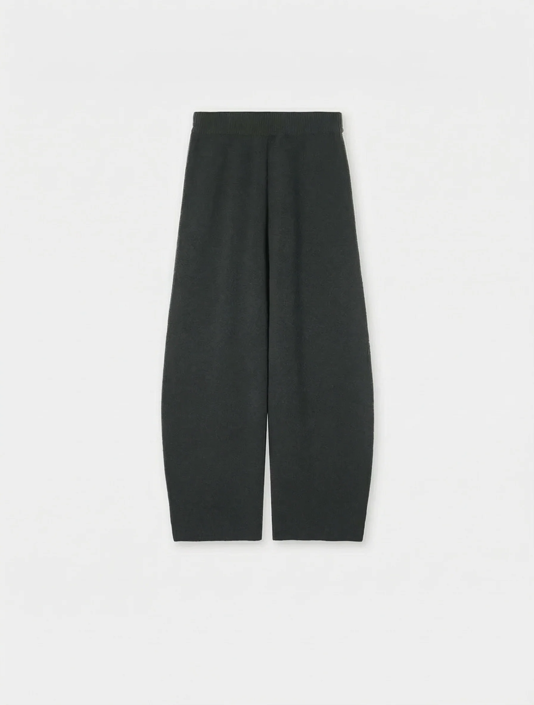 Elegant Knitwear Collection - Image 8