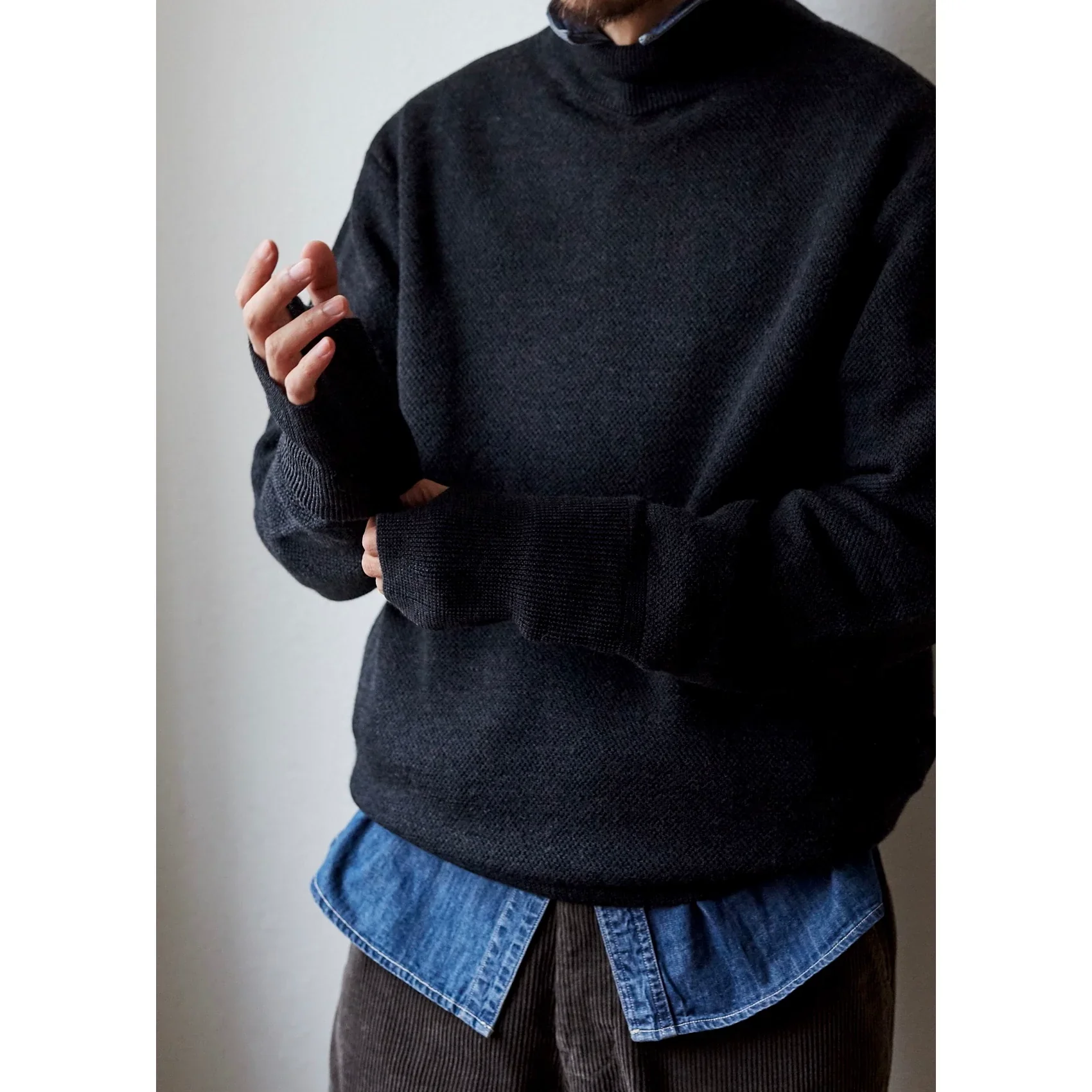 Elegant Wool Turtleneck Sweater - Image 4