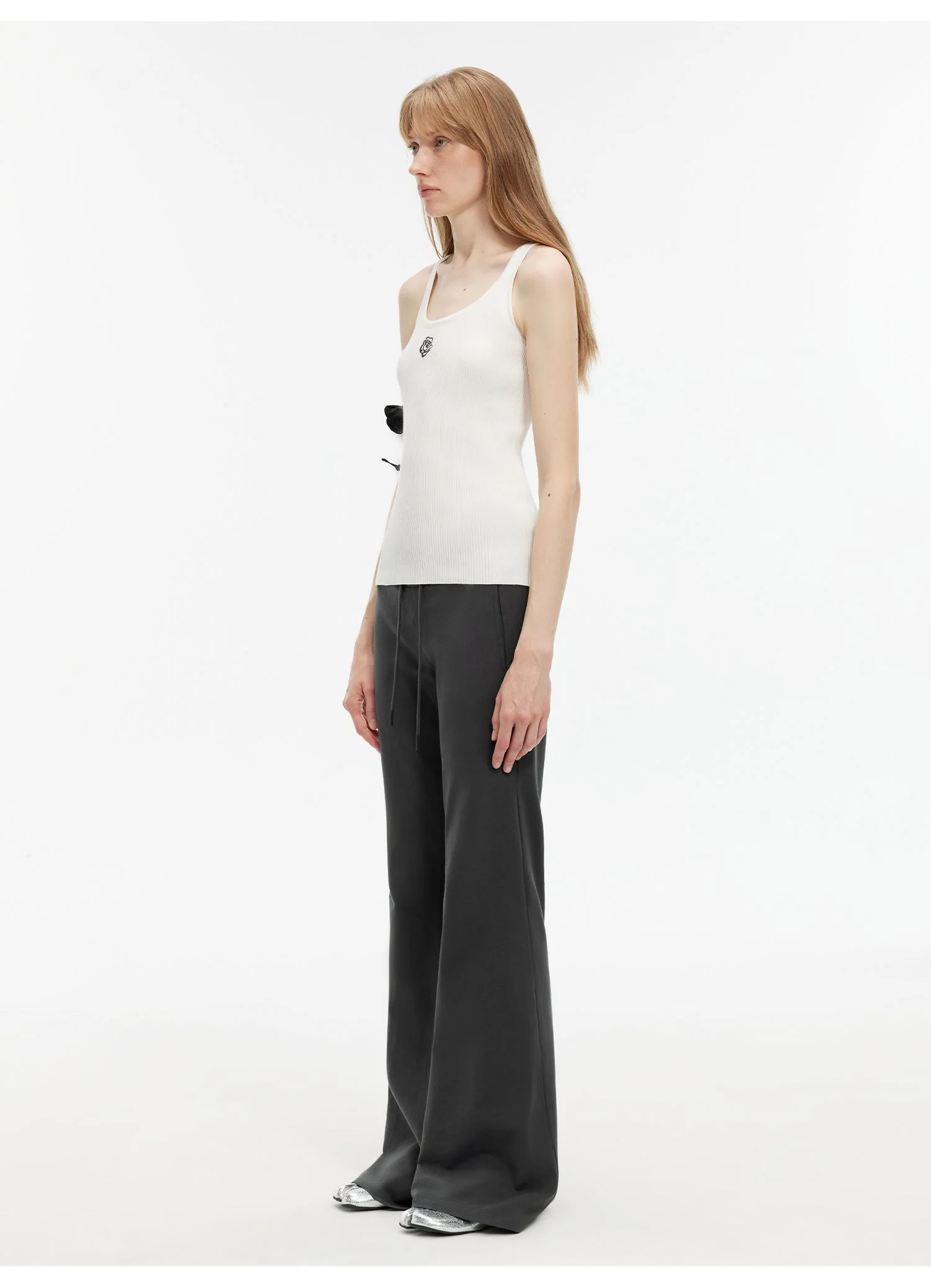 Embroidered Contrast Vest - Image 4