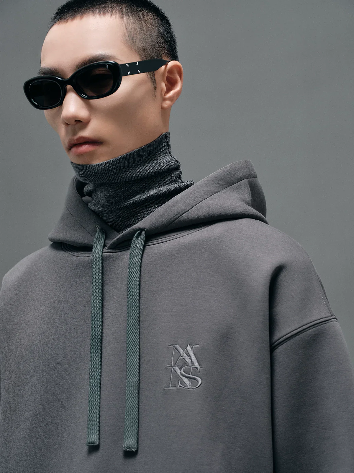 Embroidered Hooded Sweatshirt and Straight-Leg Cropped Pants