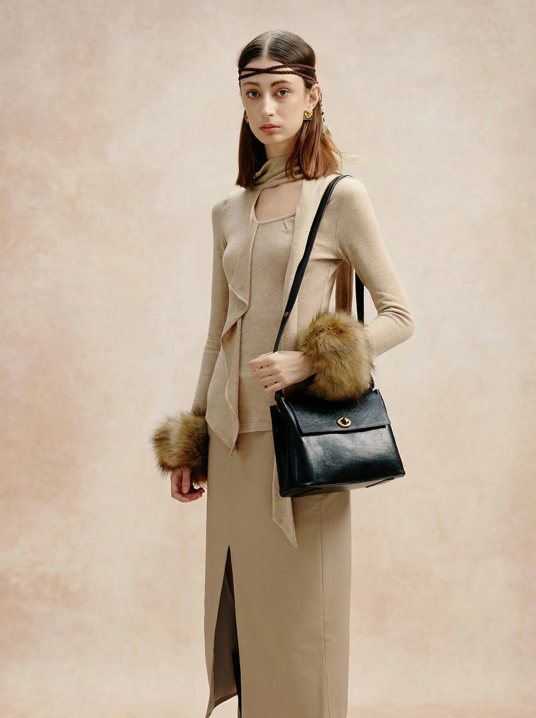 Envelope Tofu Leather Bag - Image 7