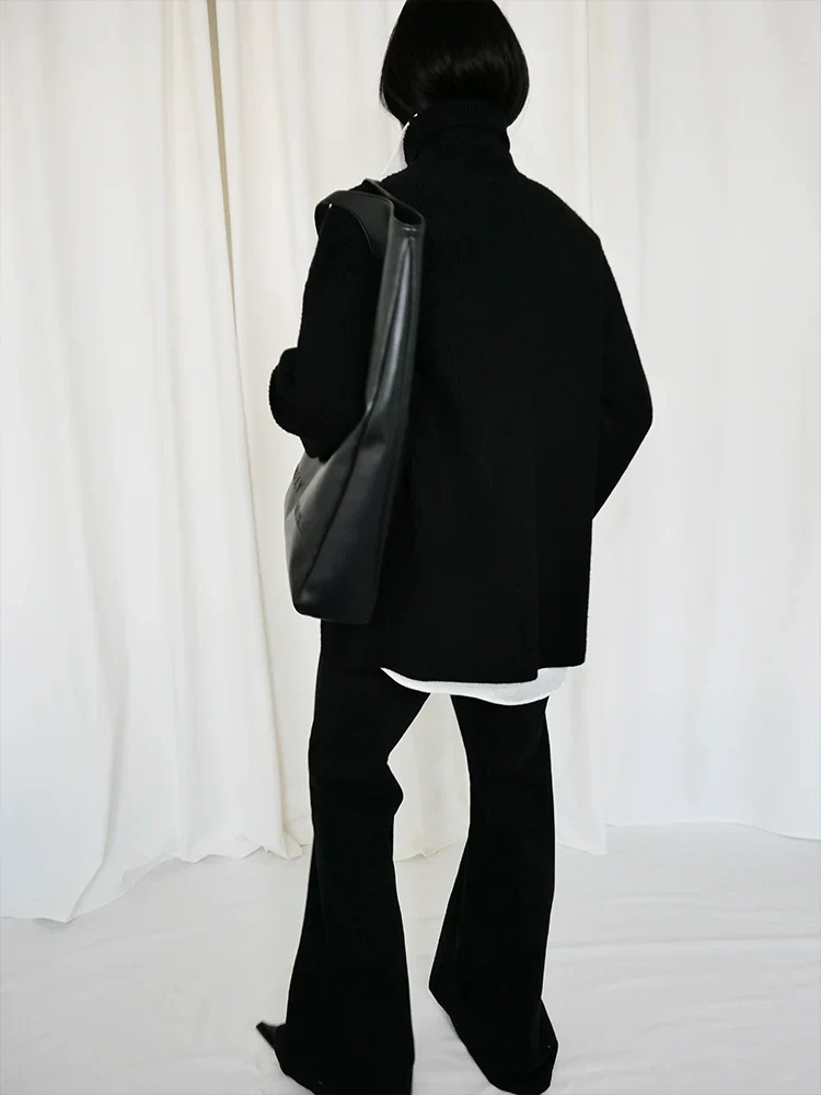 Essential Flared Denim Pants - Image 2