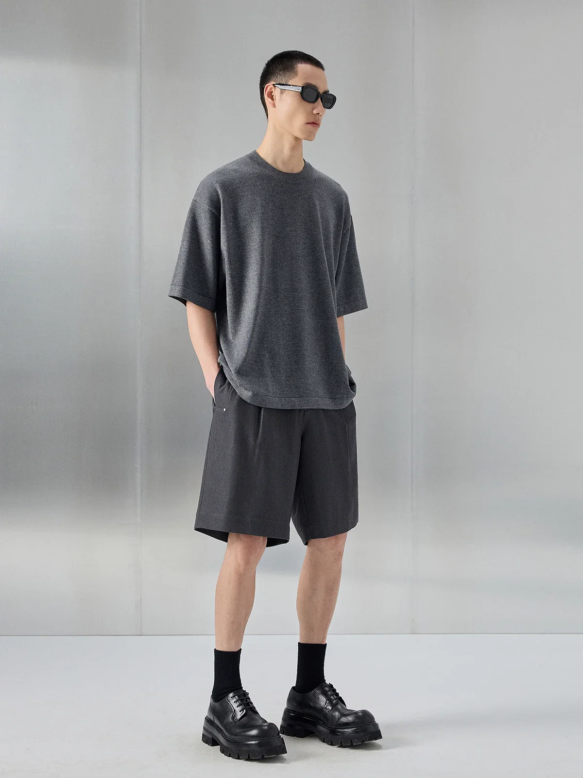 Fine-Spun Wide-Leg Suit Shorts - Image 2