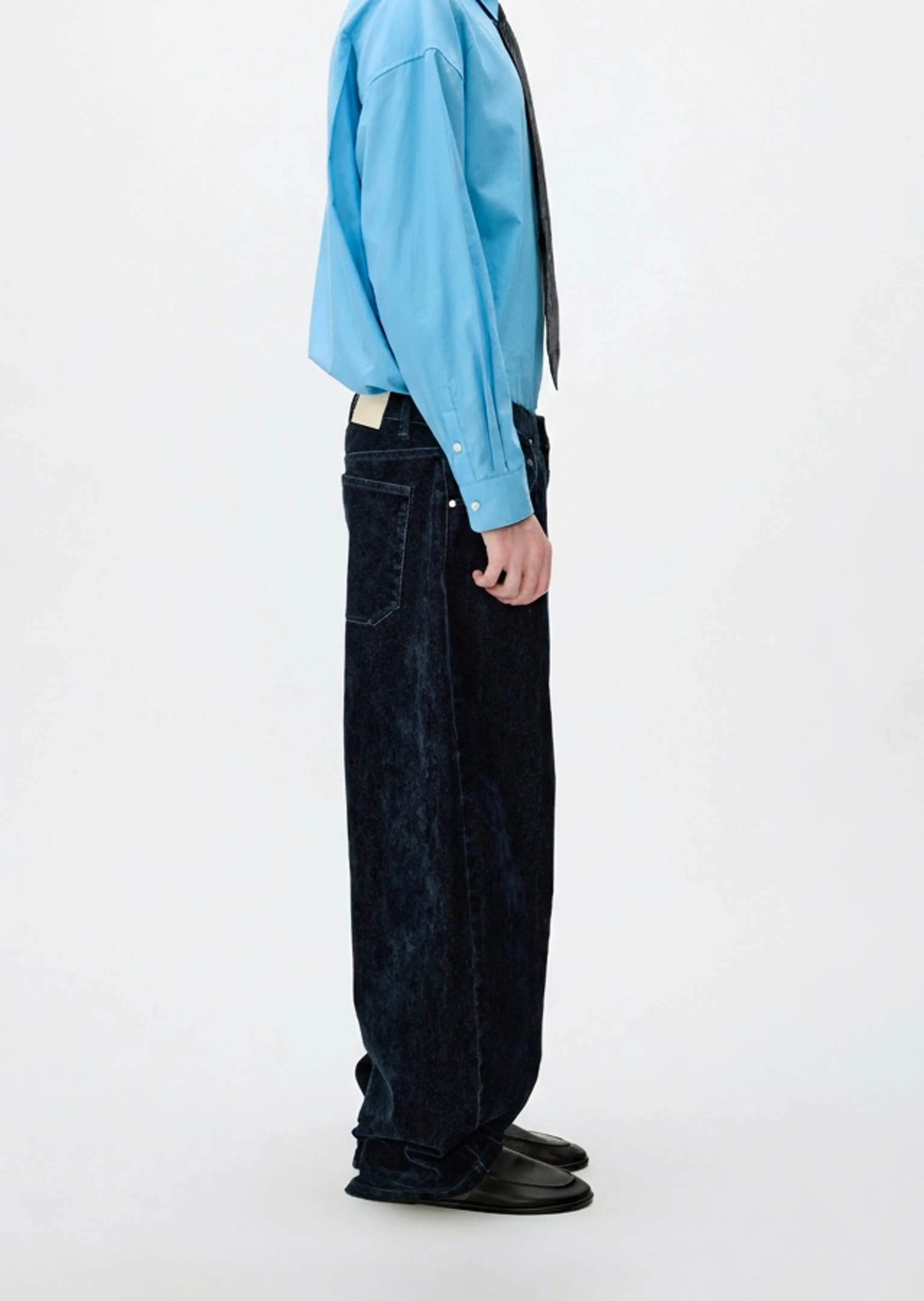 Flocked Wide-Leg Jeans - Image 5