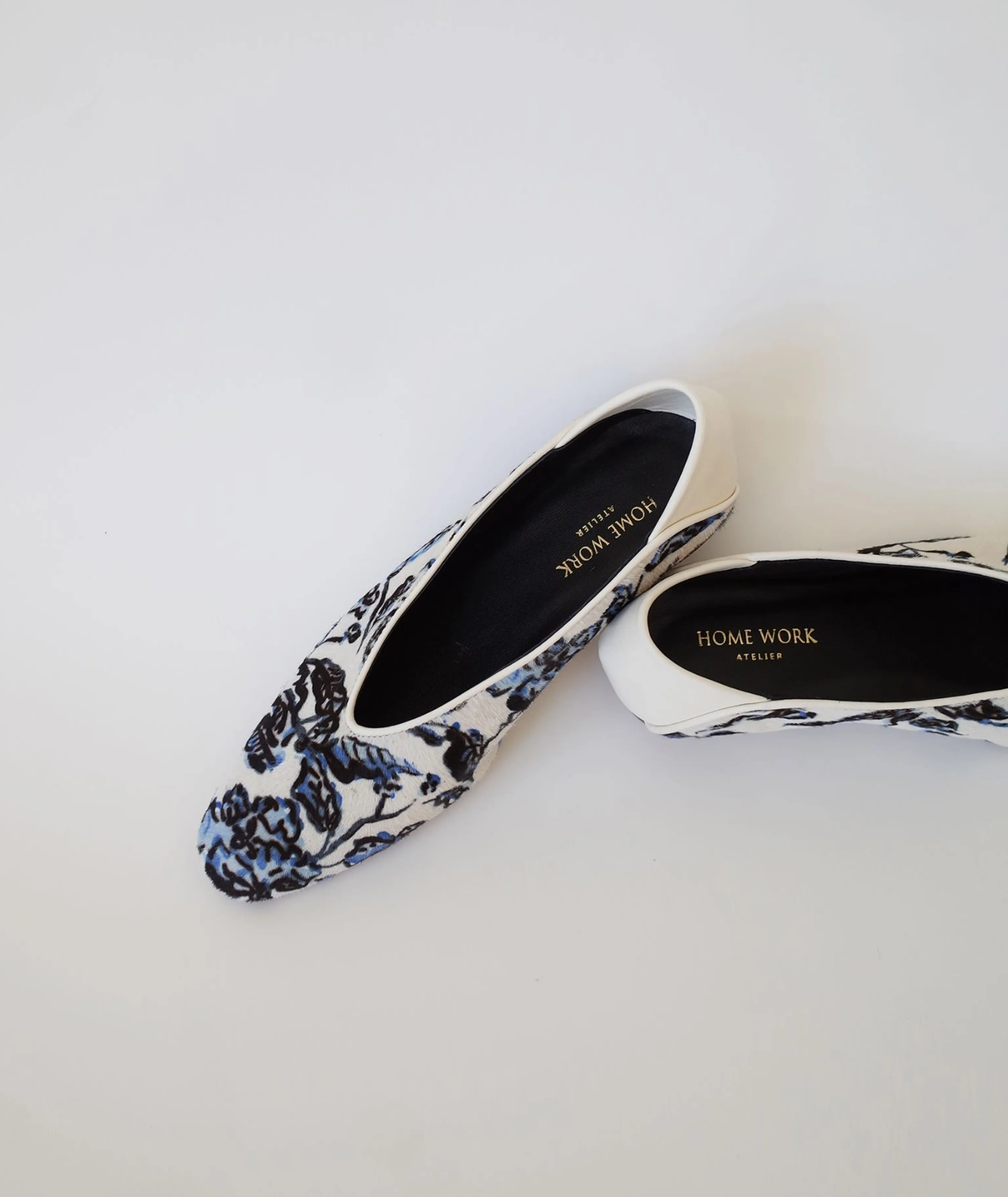 Floral Pattern Flat Shoes - Image 3