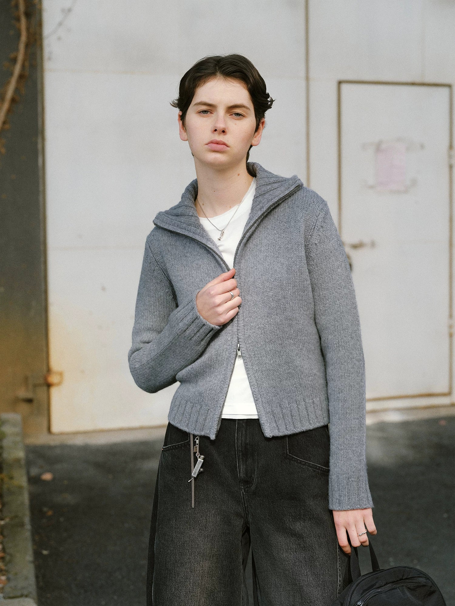 Flying Bird High-Neck Wool Zip Cardigan - Image 5