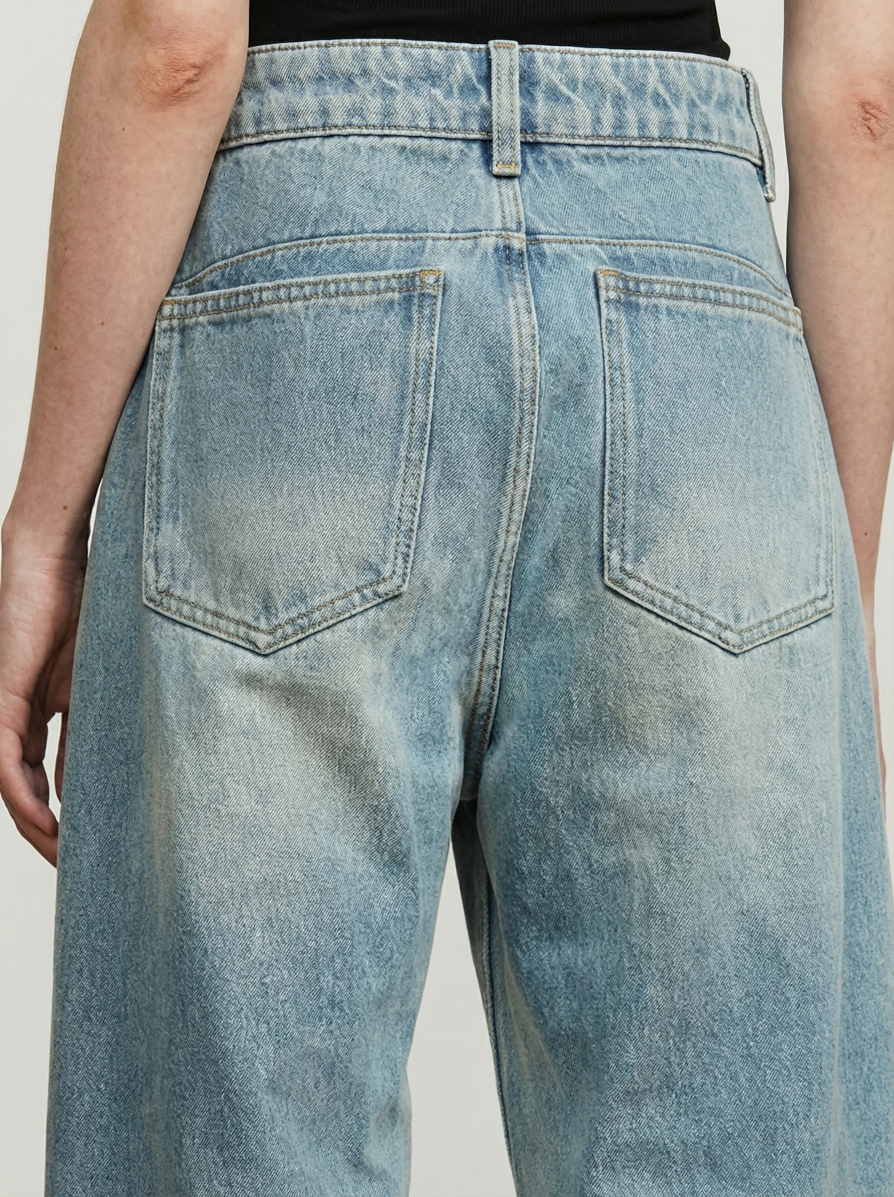 Forward Seam Wide-Leg Jeans - Image 5