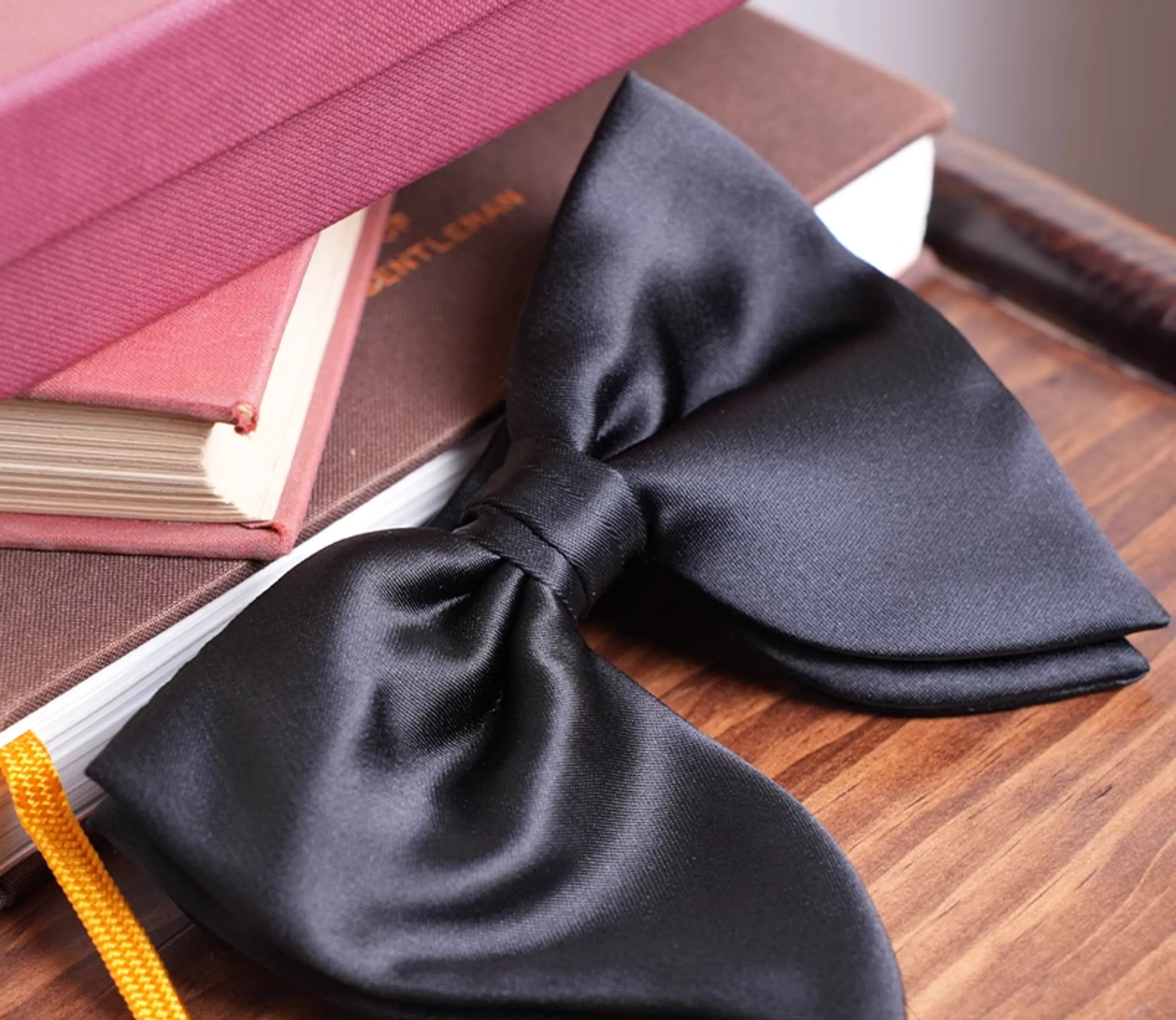 Gentleman's Satin Bow Tie - Image 3