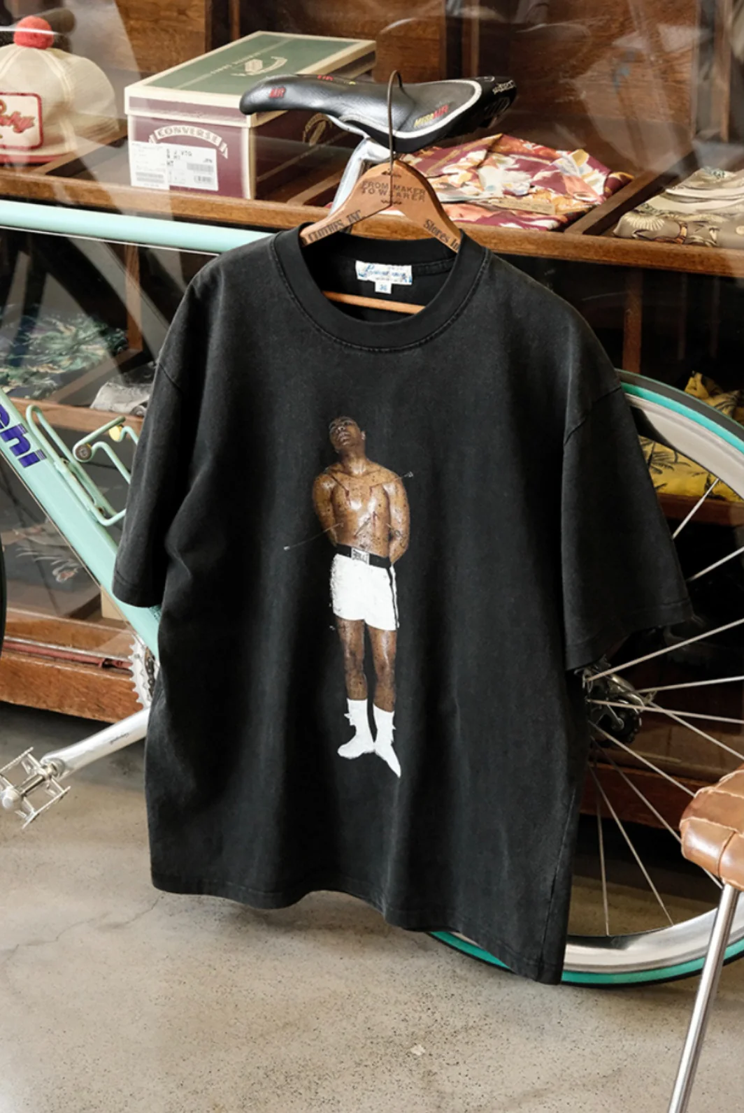 Graphic Black T-Shirt - Image 3