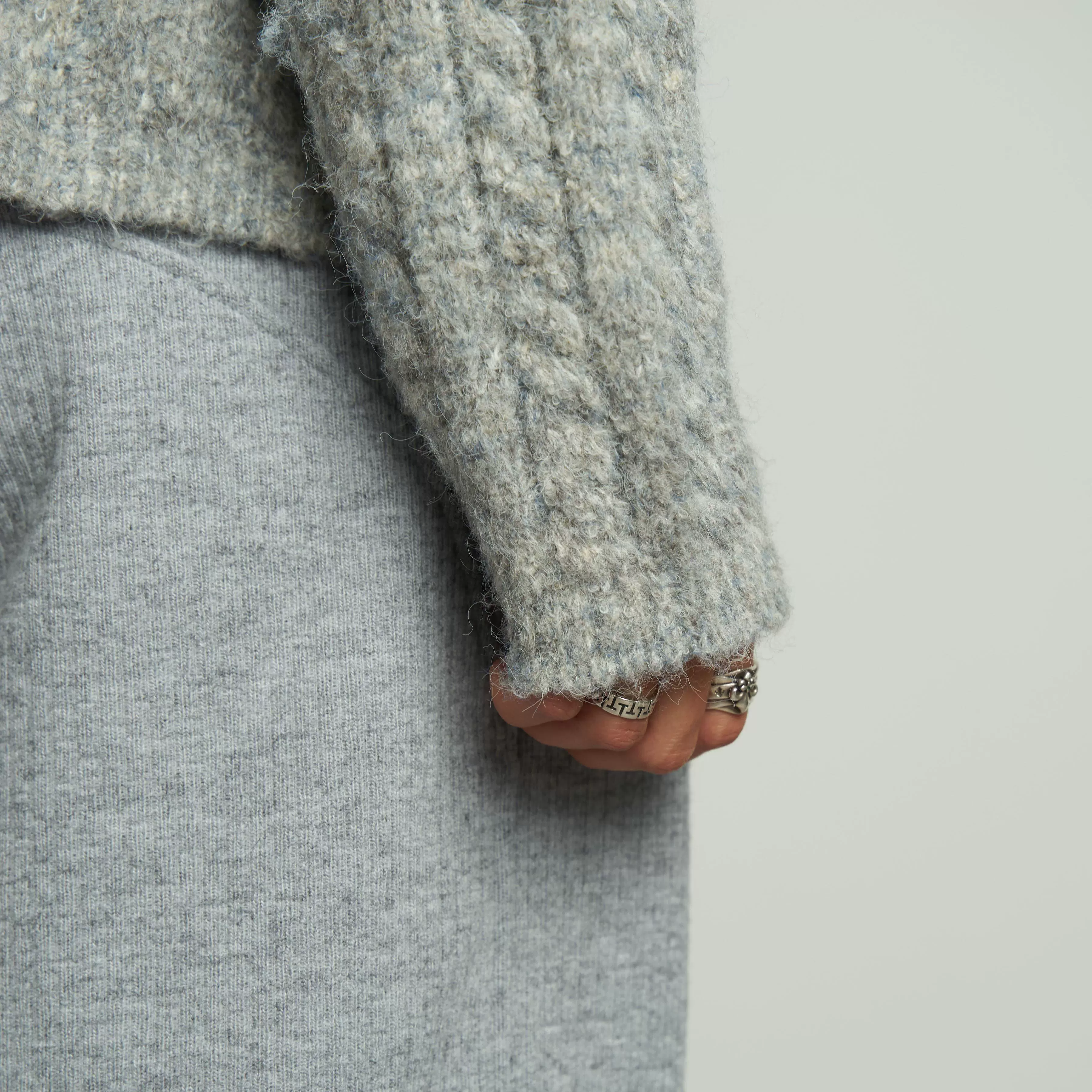 Grey Cable-Knit Zip-Up Cardigan - Image 5