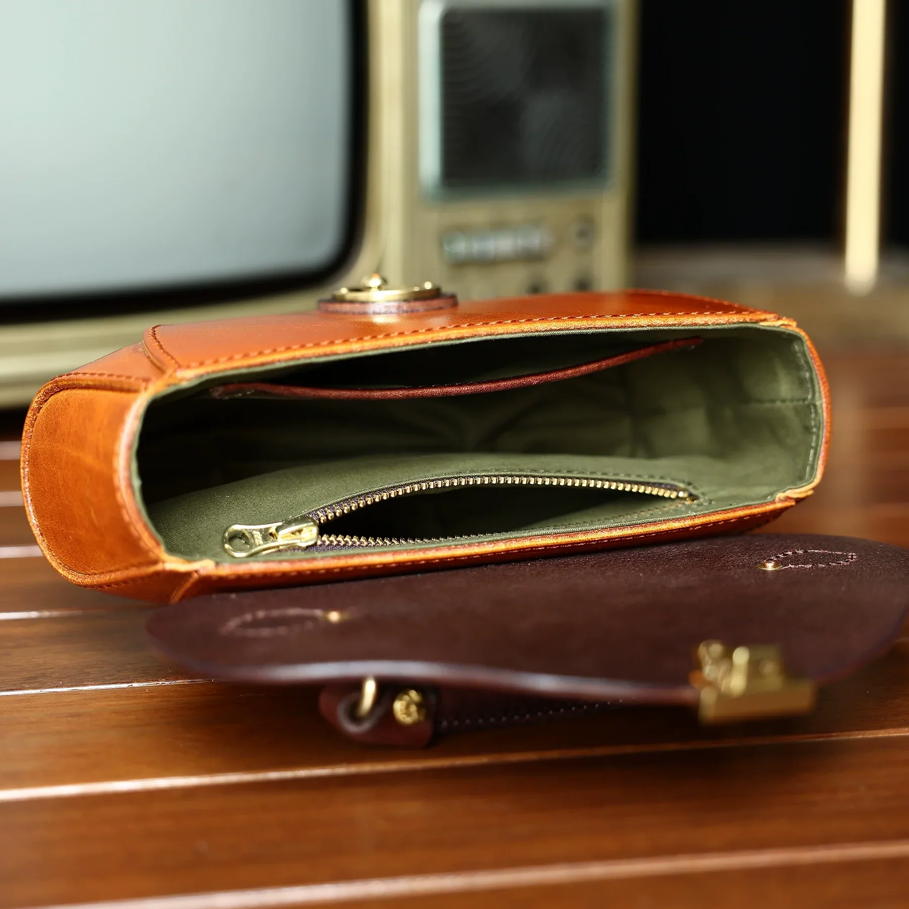 Half Work Leather Handbag - Image 2