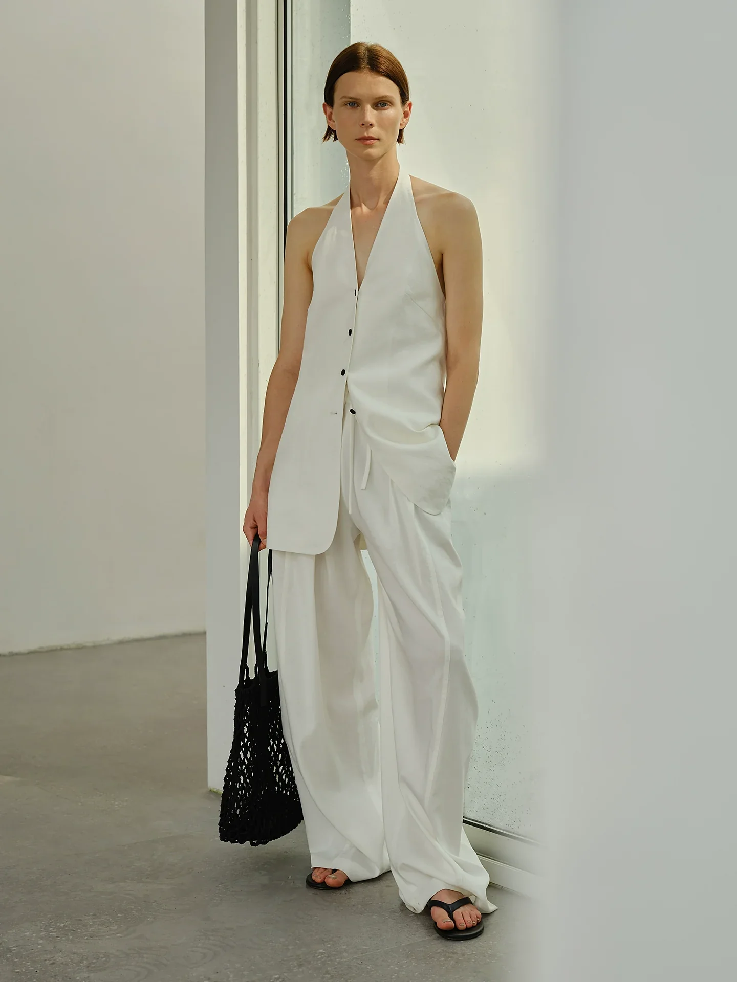 HandwovenNetTotewithLeatherStraps - Image 2