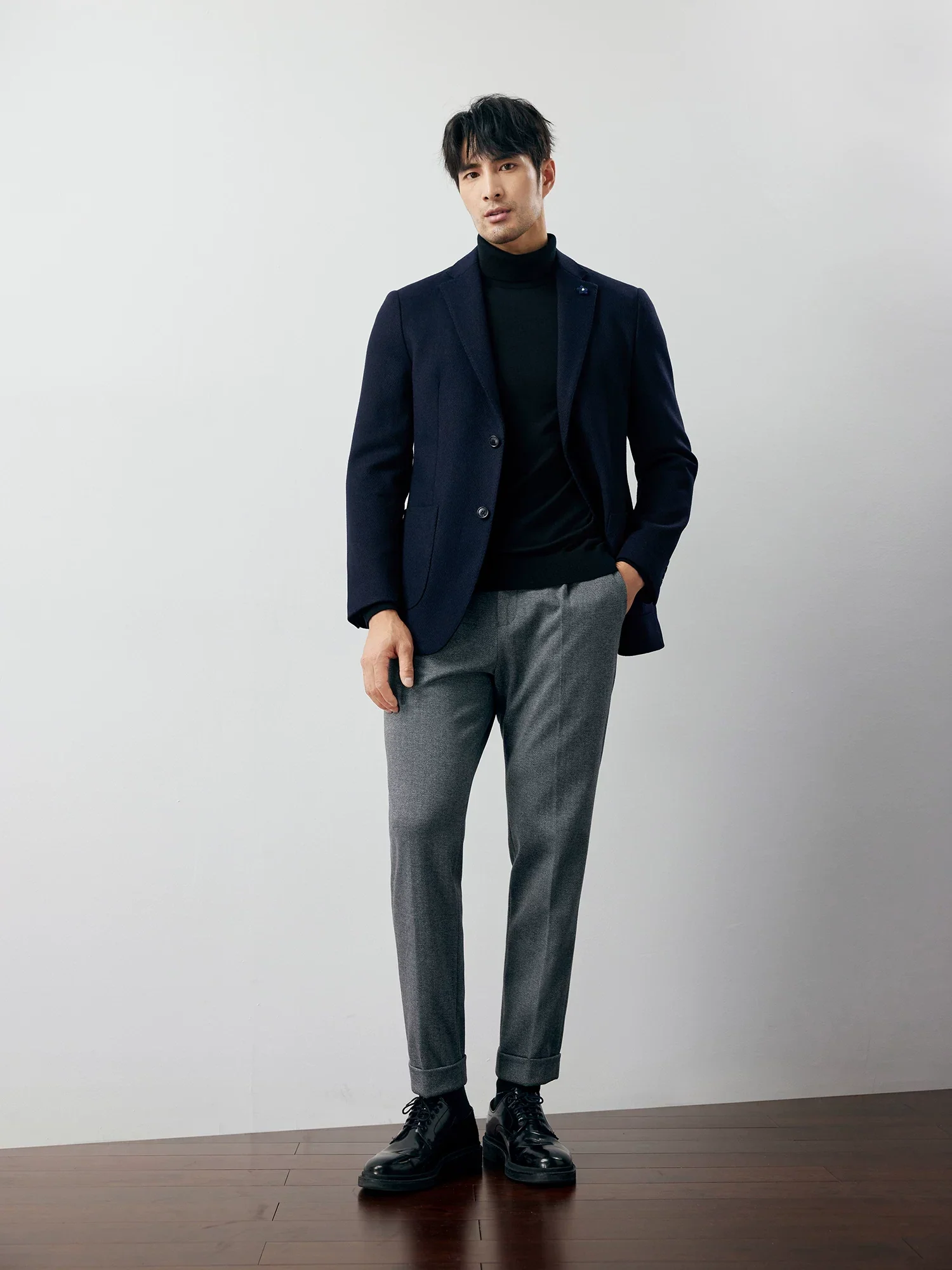 Herringbone Wool Slim Blazer - Image 4