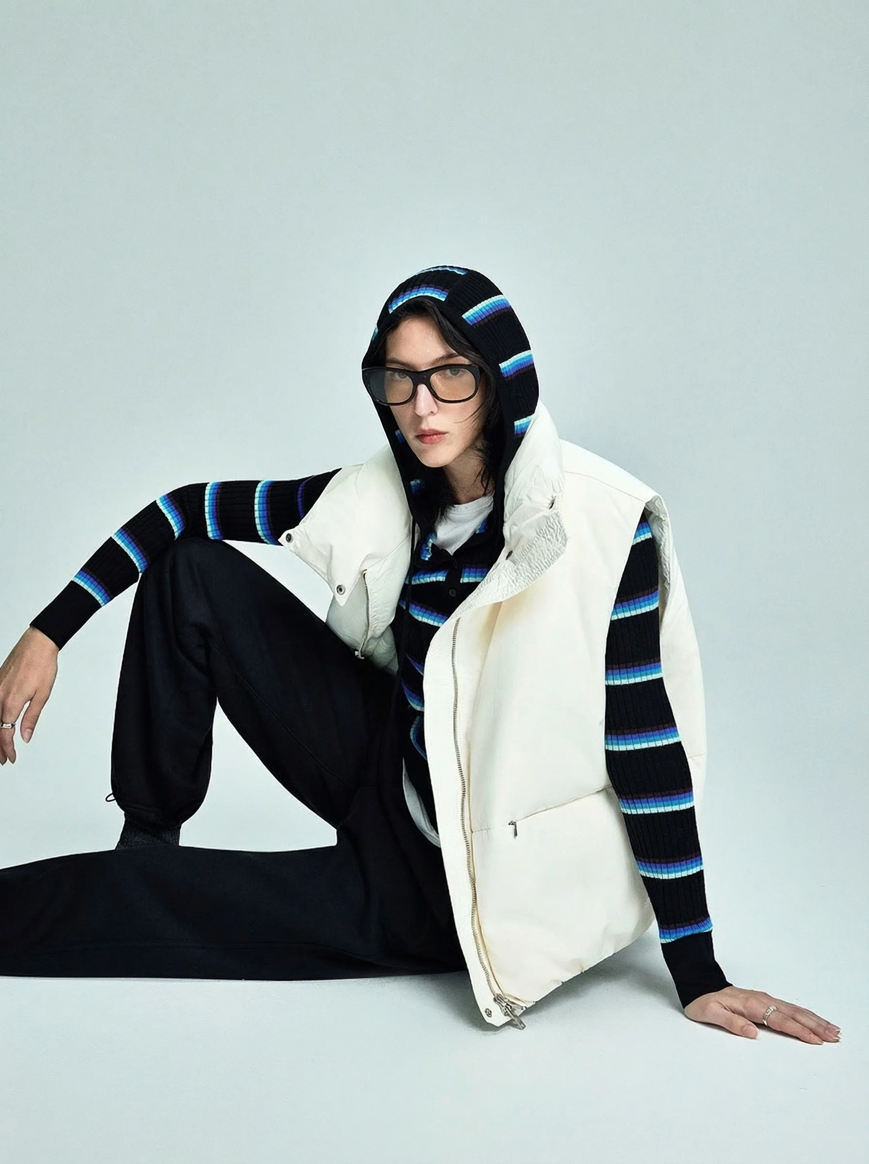 High Collar Puffer Vest - Image 4