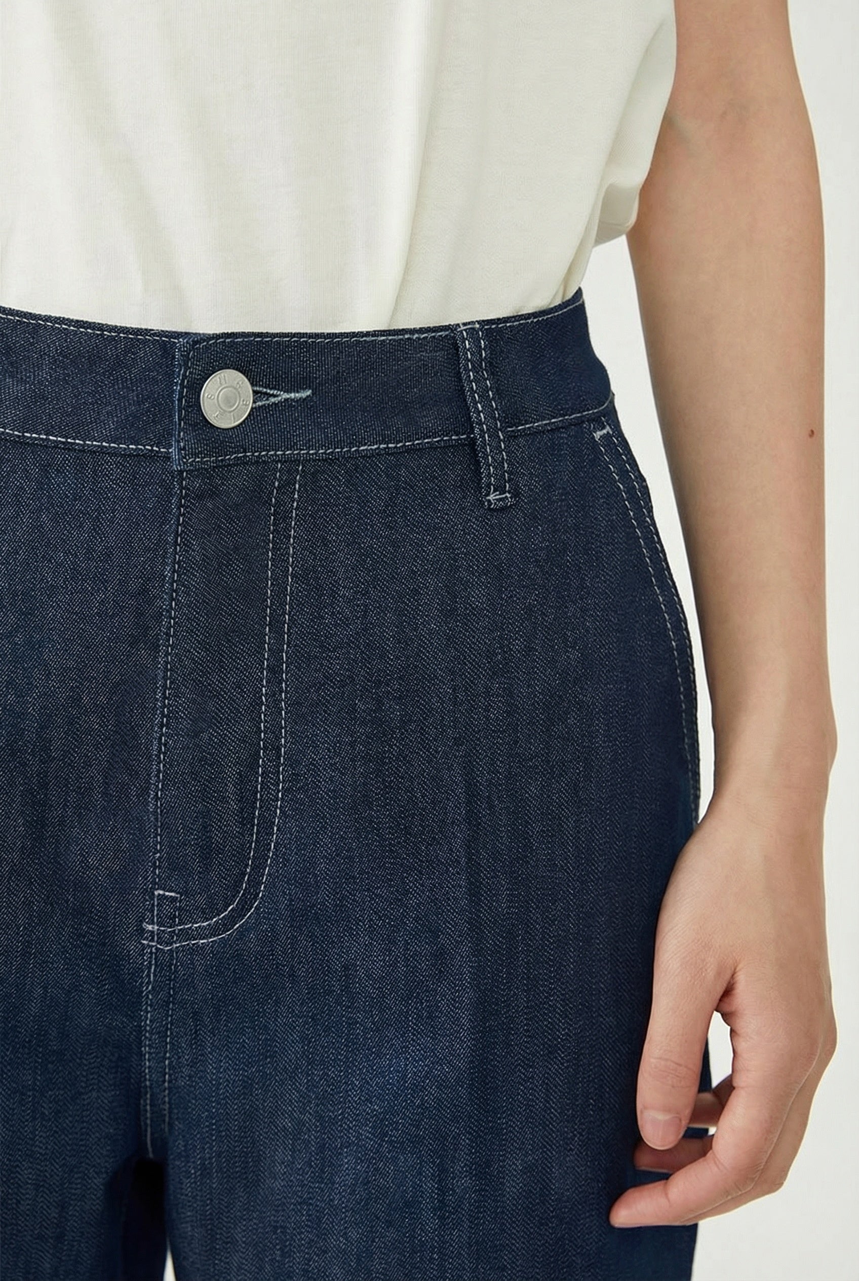High-Rise Denim Trousers - Image 4