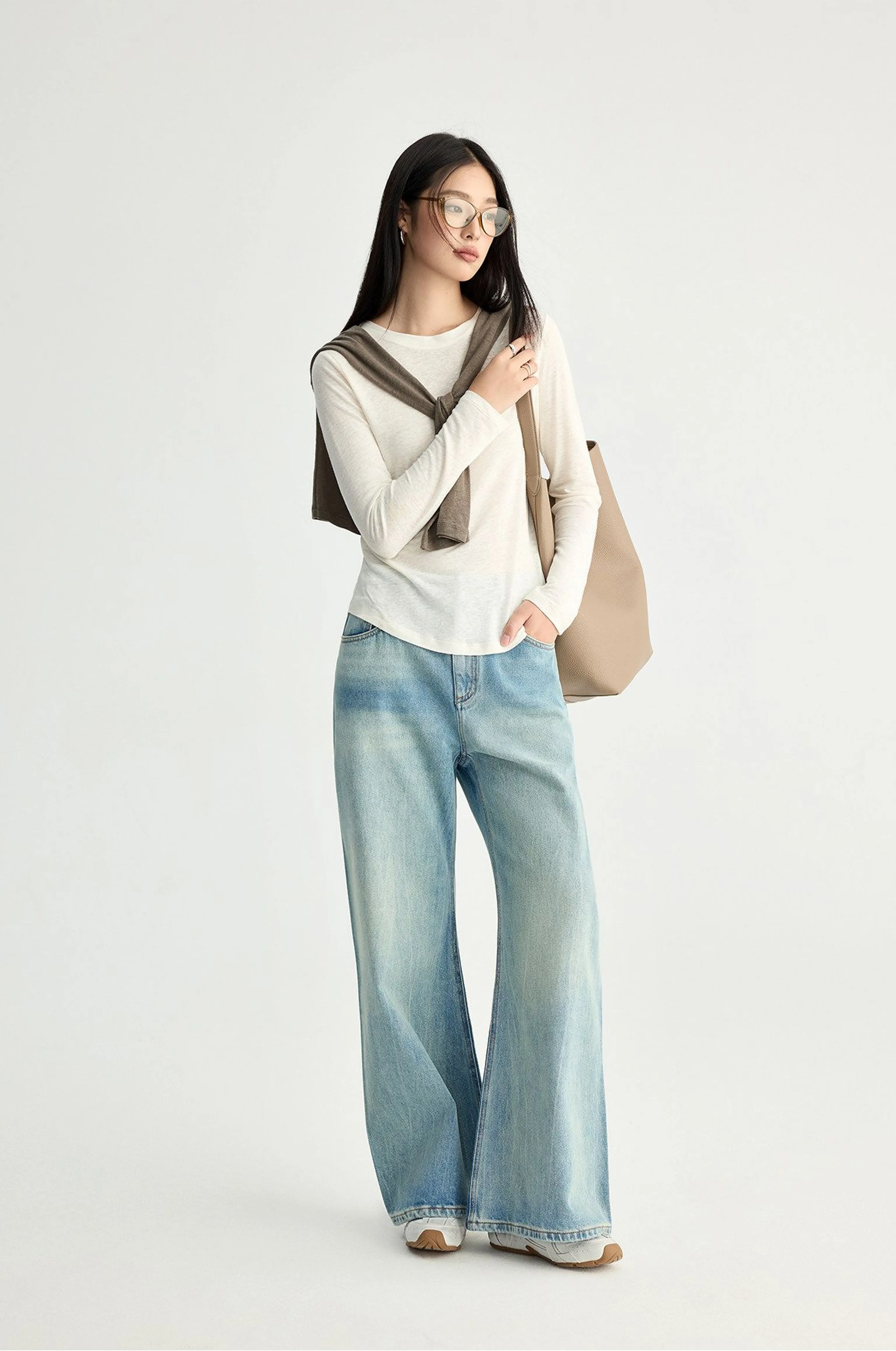 High-Rise Light Wash Wide-Leg Jeans - Image 7