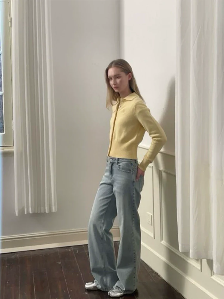 High-Rise Light-Wash Wide-Leg Jeans - Image 4