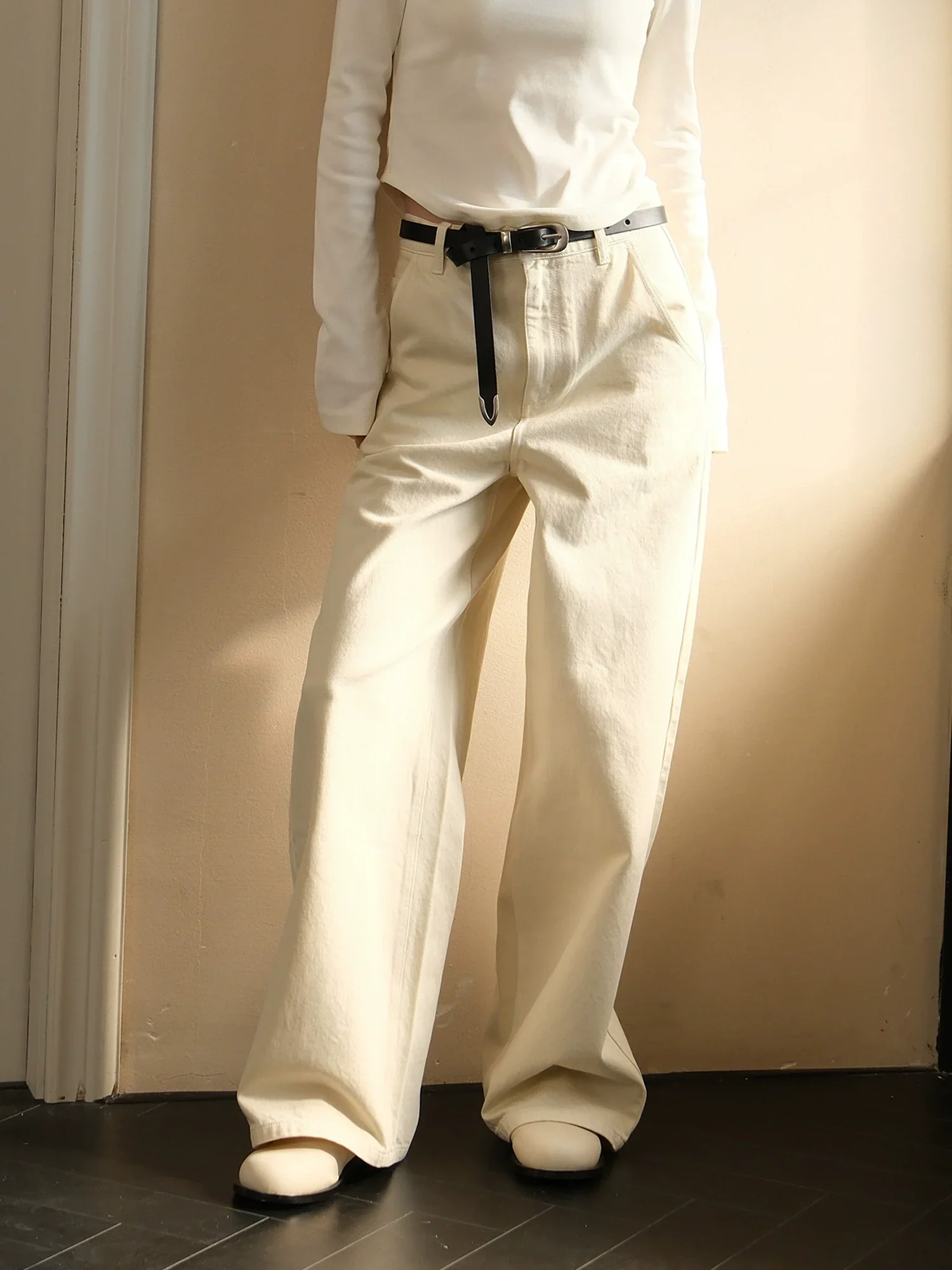 High-Rise Wide-Leg Jeans - Image 2