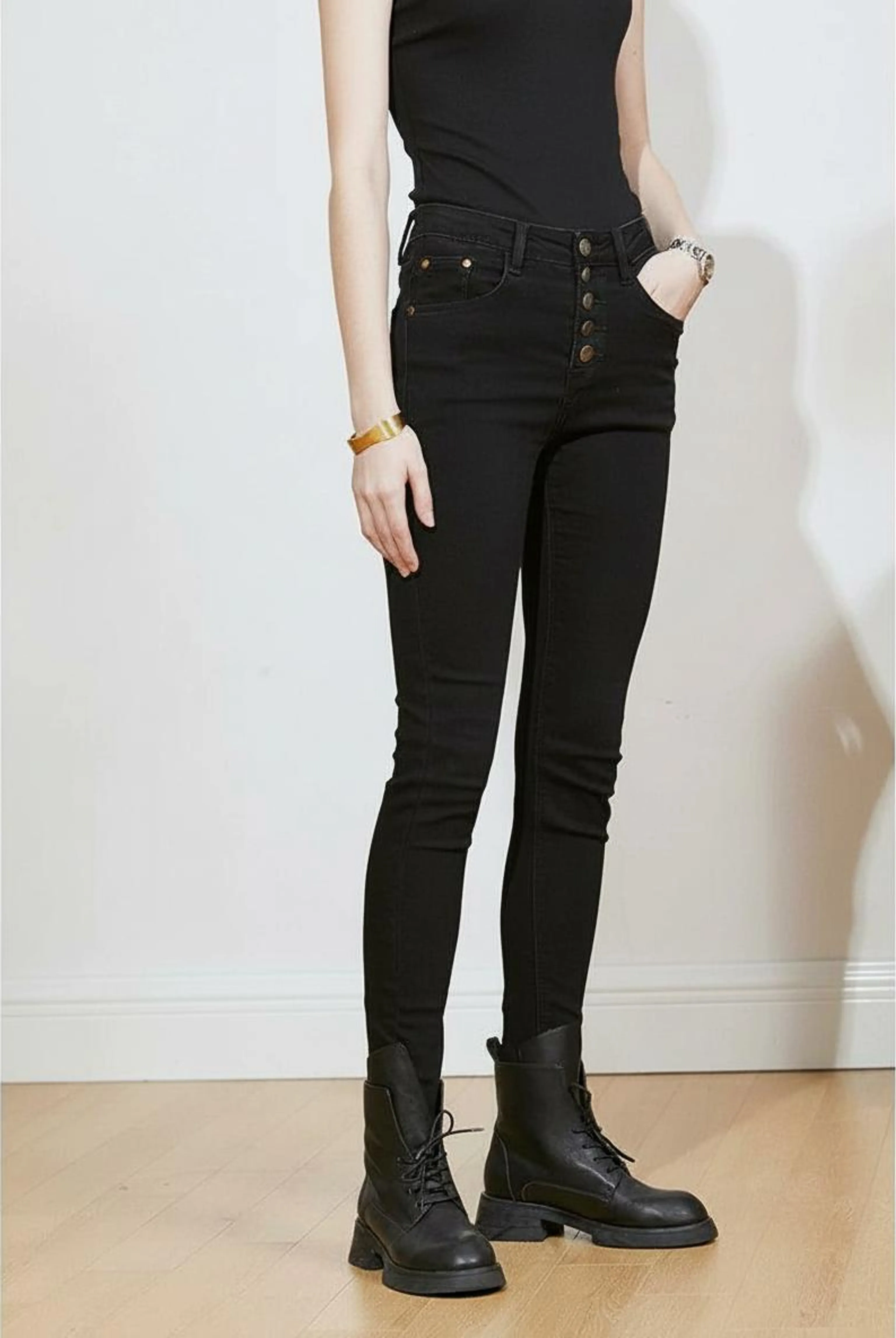 High-Waist Black Skinny Jeans - Image 3