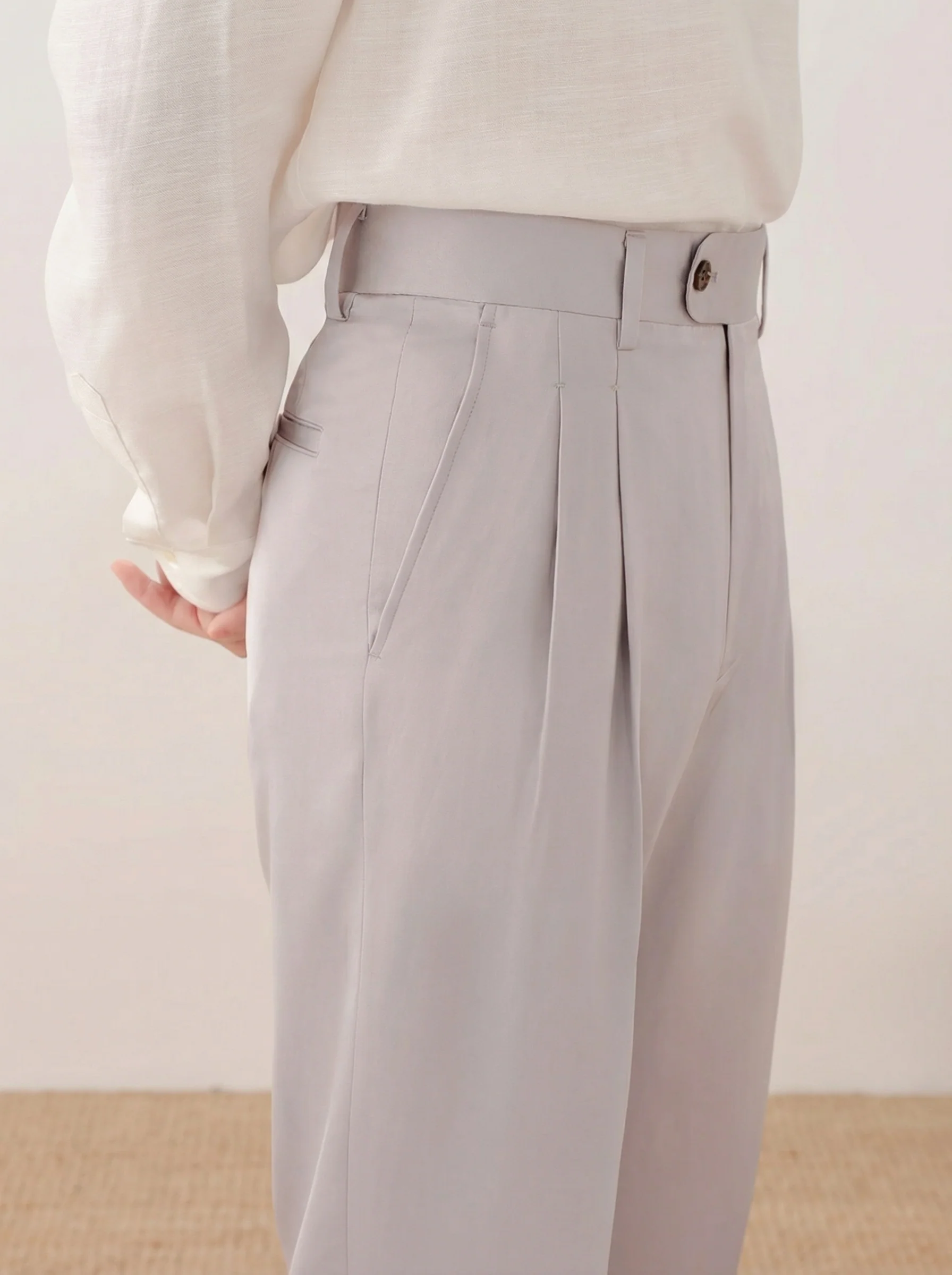 High-Waist Double-Pleated Wide-Leg Trousers - Image 3