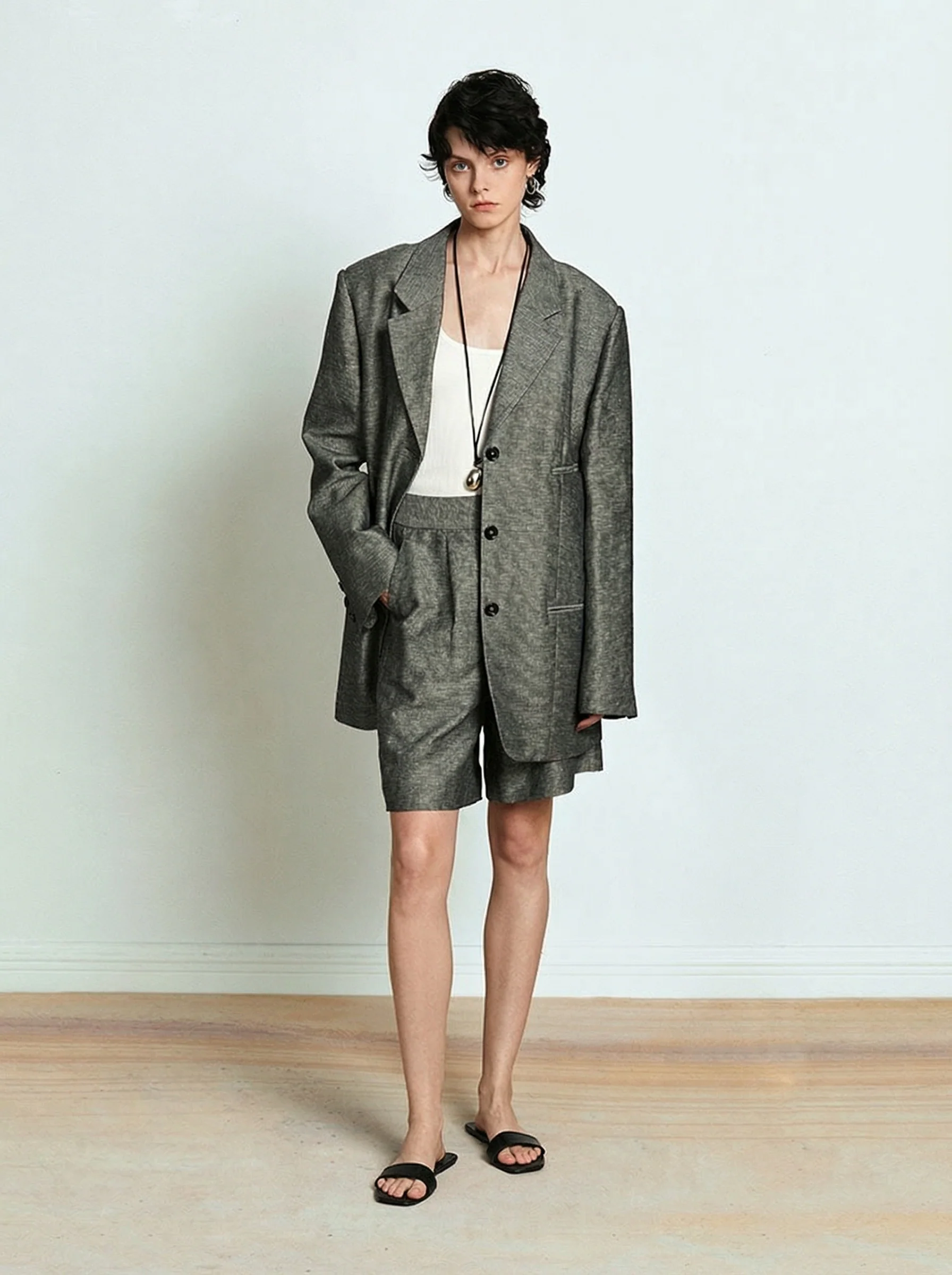 High-Waist Pleated Shorts - Image 6