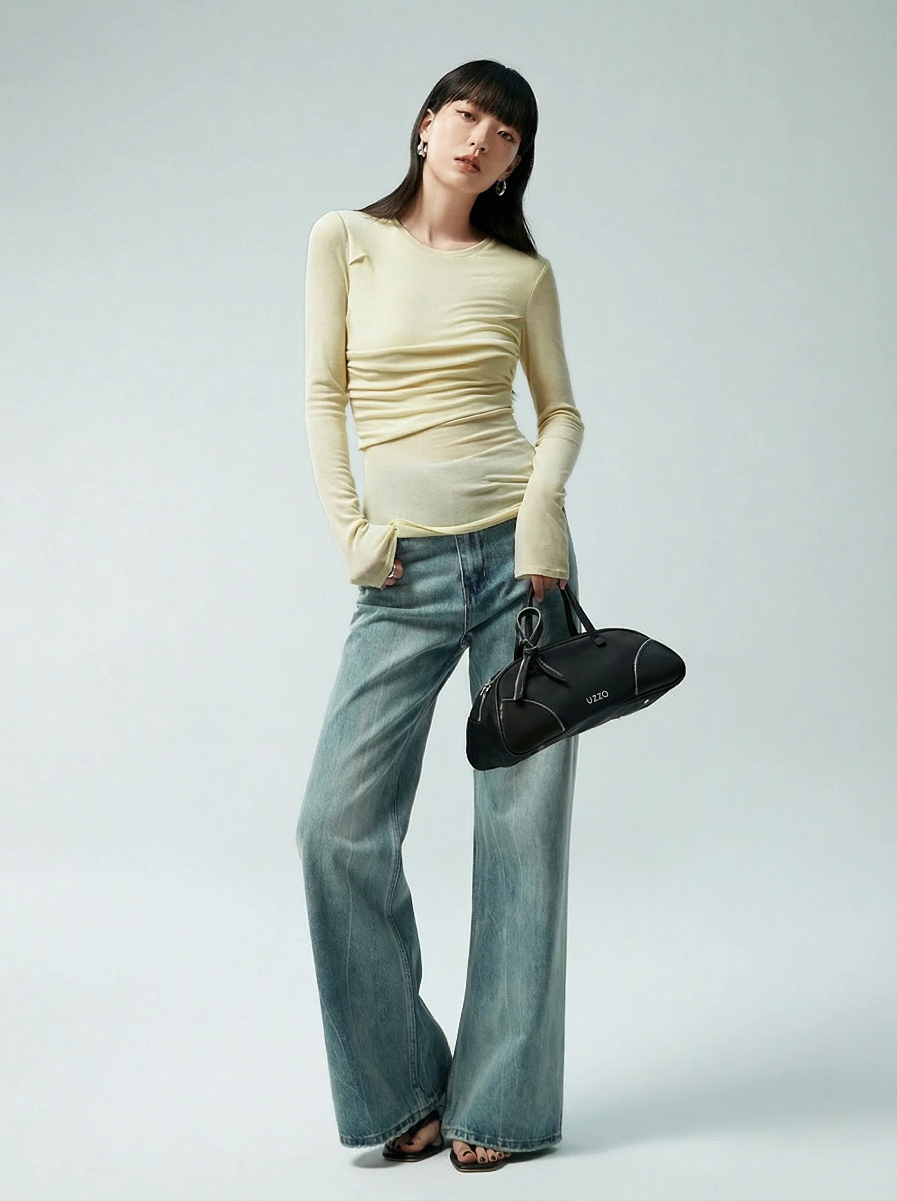 High-Waist Wide-Leg Jeans - Image 5