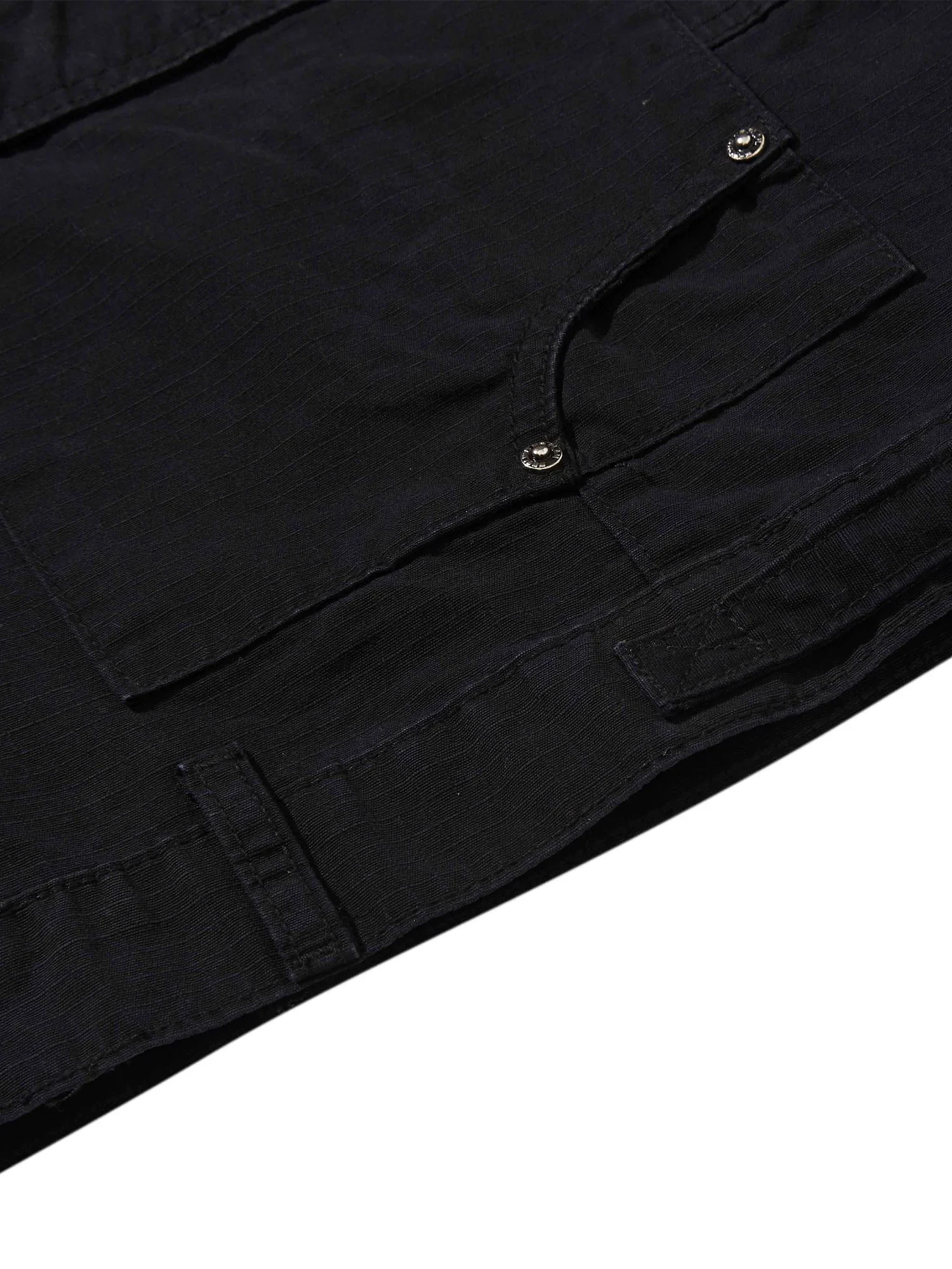 Inverted Pocket Cargo Shorts - Image 4