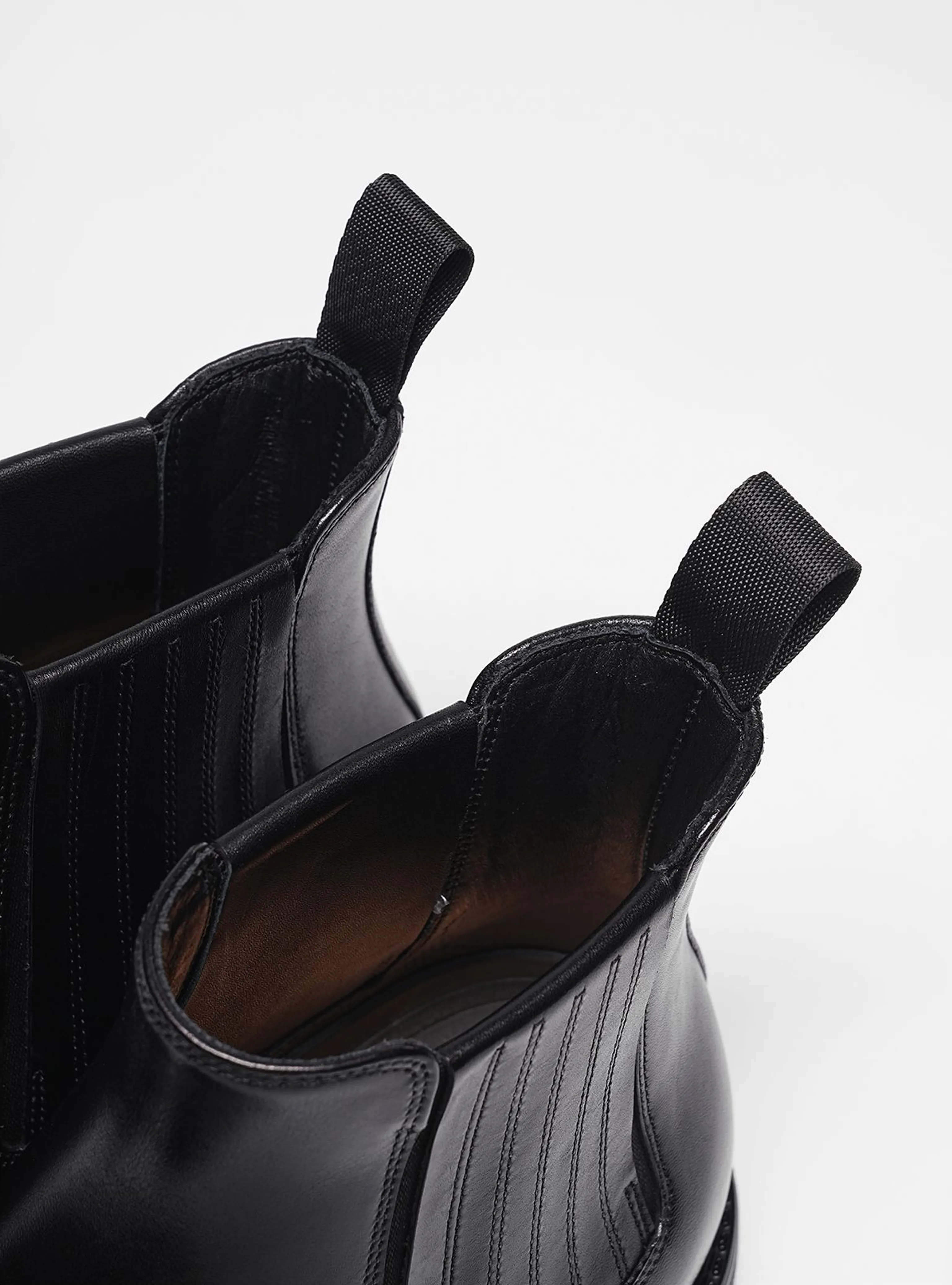Italian Leather Lug Sole Chelsea Boot - Image 4