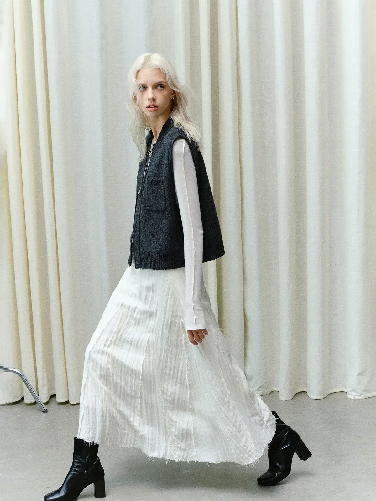 Ivory Crinkled A-line Midi Skirt - Image 4