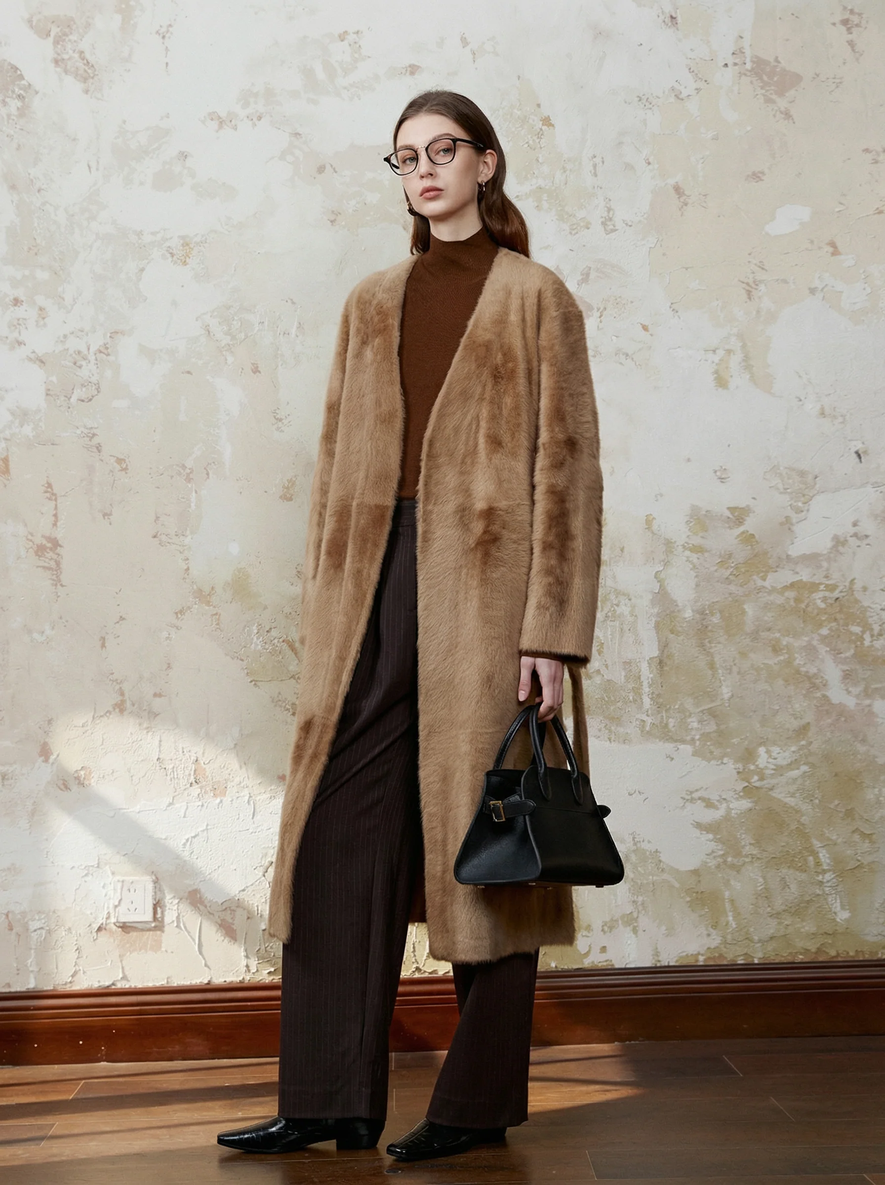 Lacon V-Neck Shearling Coat - Image 7