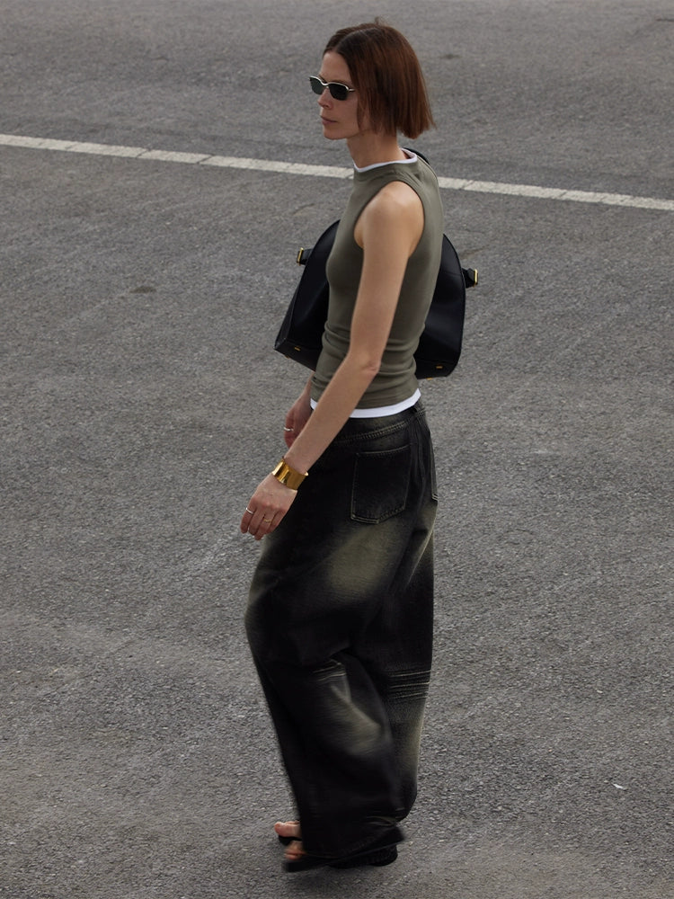 Layered Ribbed Tank