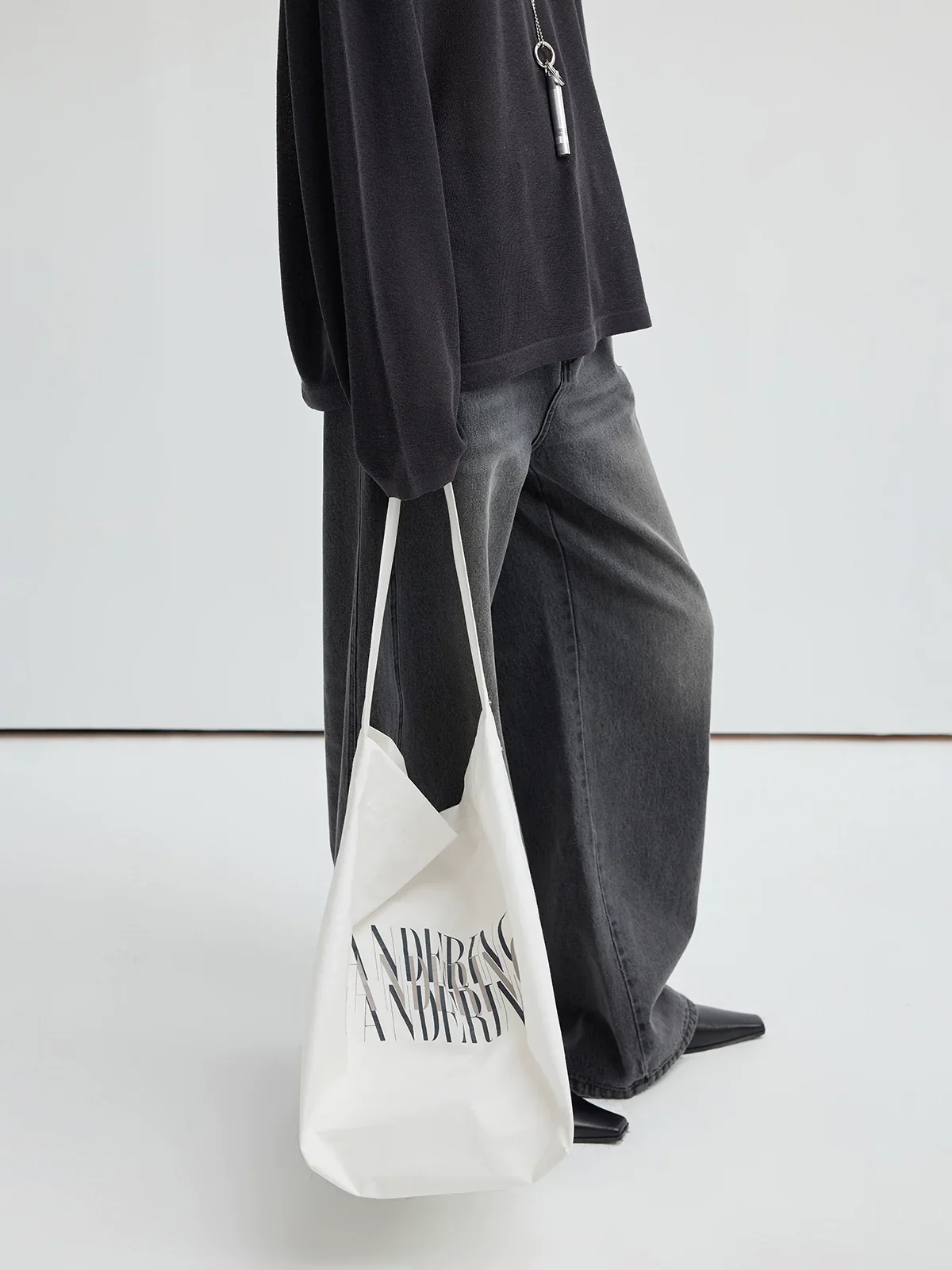 Letter-Print Shoulder Tote - Image 5