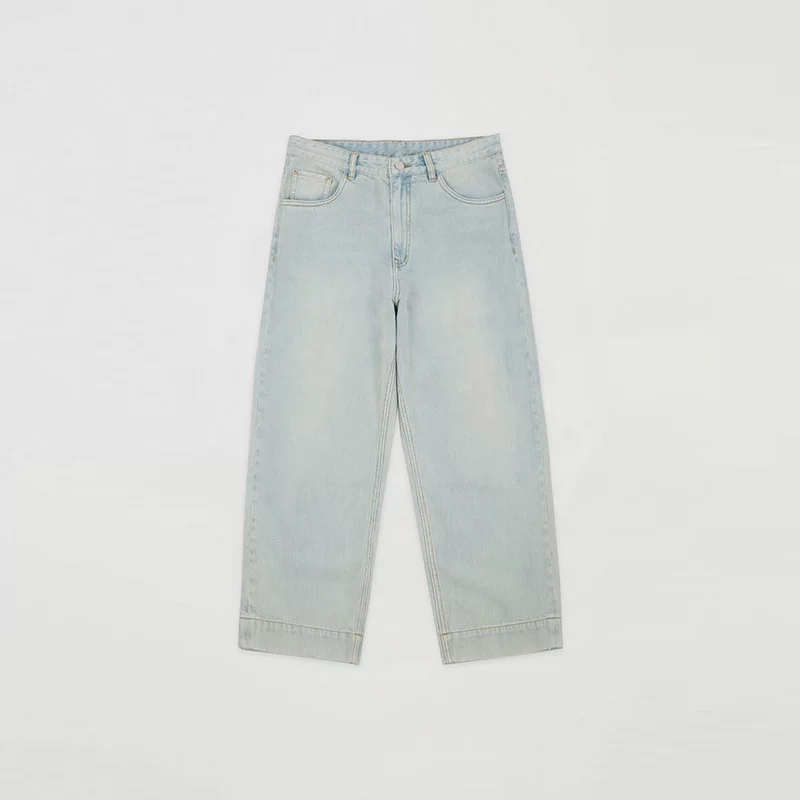 Light Blue Cropped Wide-Leg Jeans - Image 6