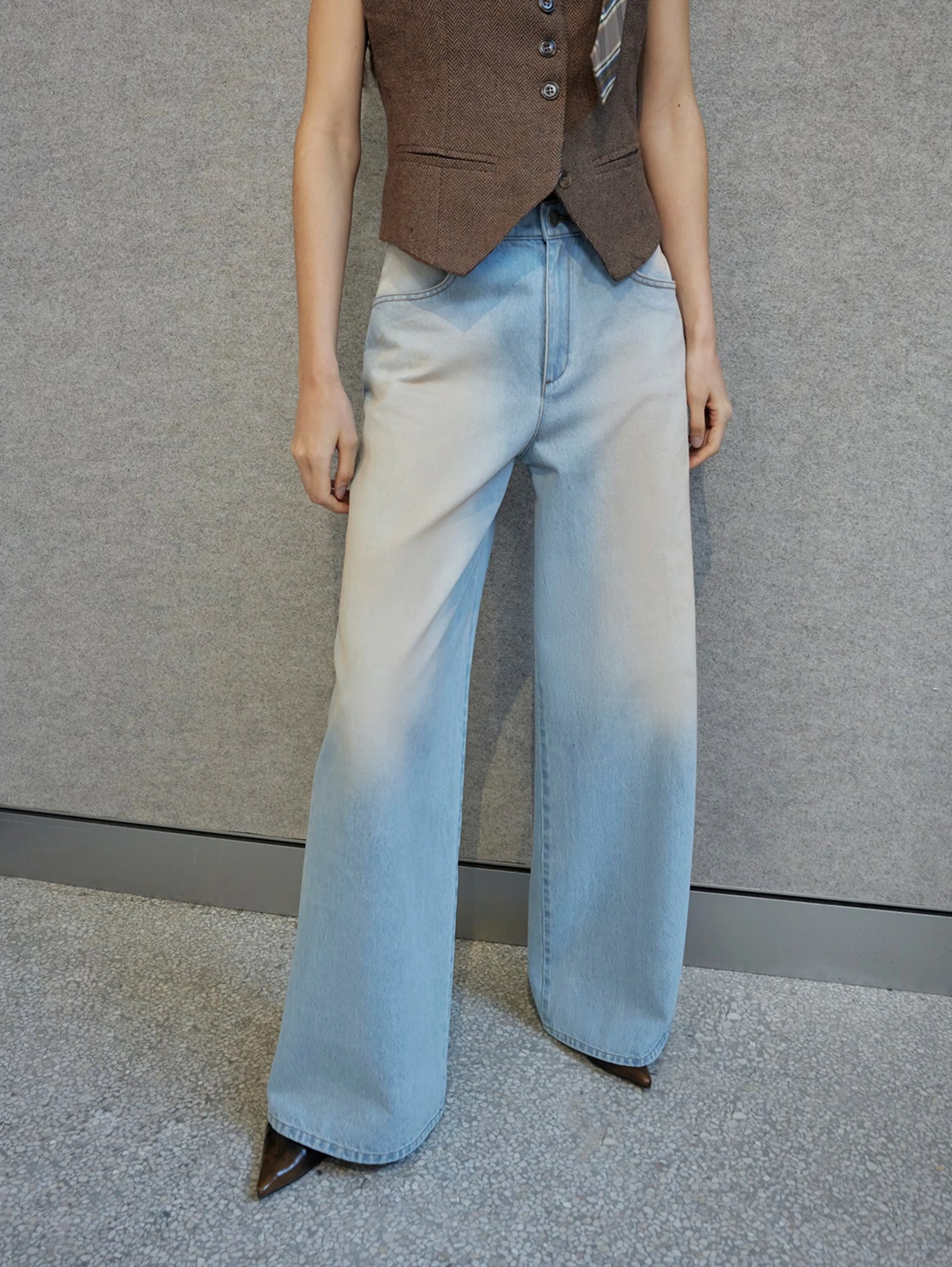 Light Blue Wide-Leg Jeans - Image 5