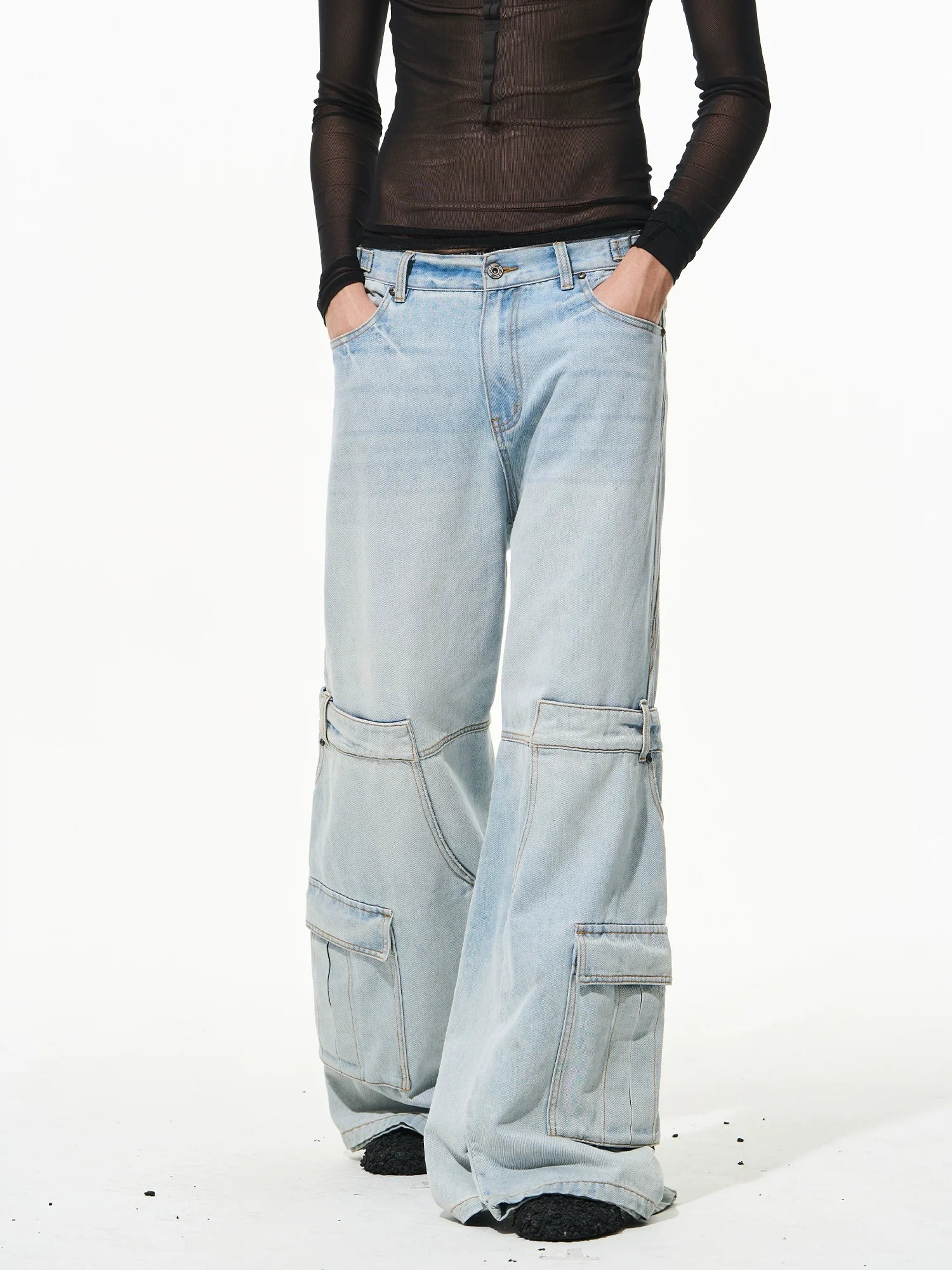 Light-Wash Ultra-Wide Cargo Jeans - Image 2