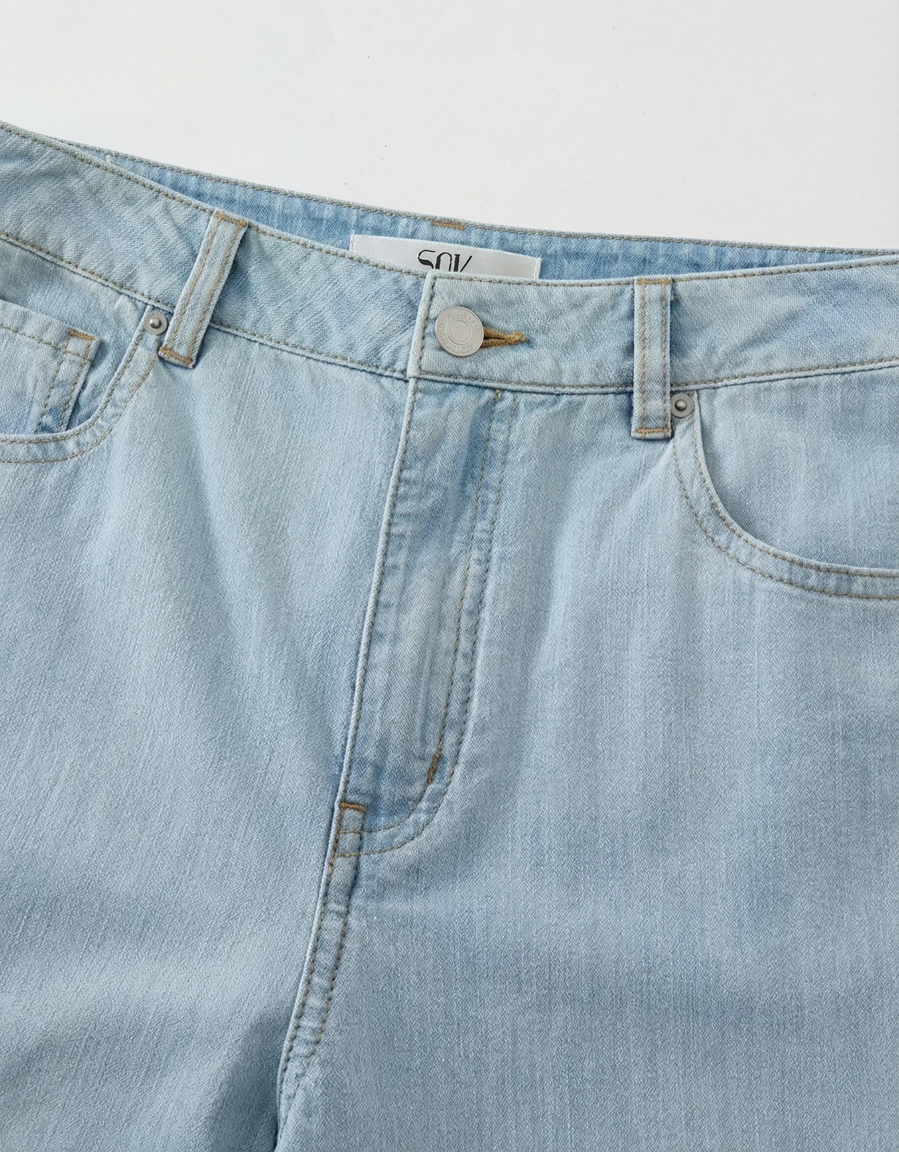 Light Wash Wide-Leg Jeans - Image 5