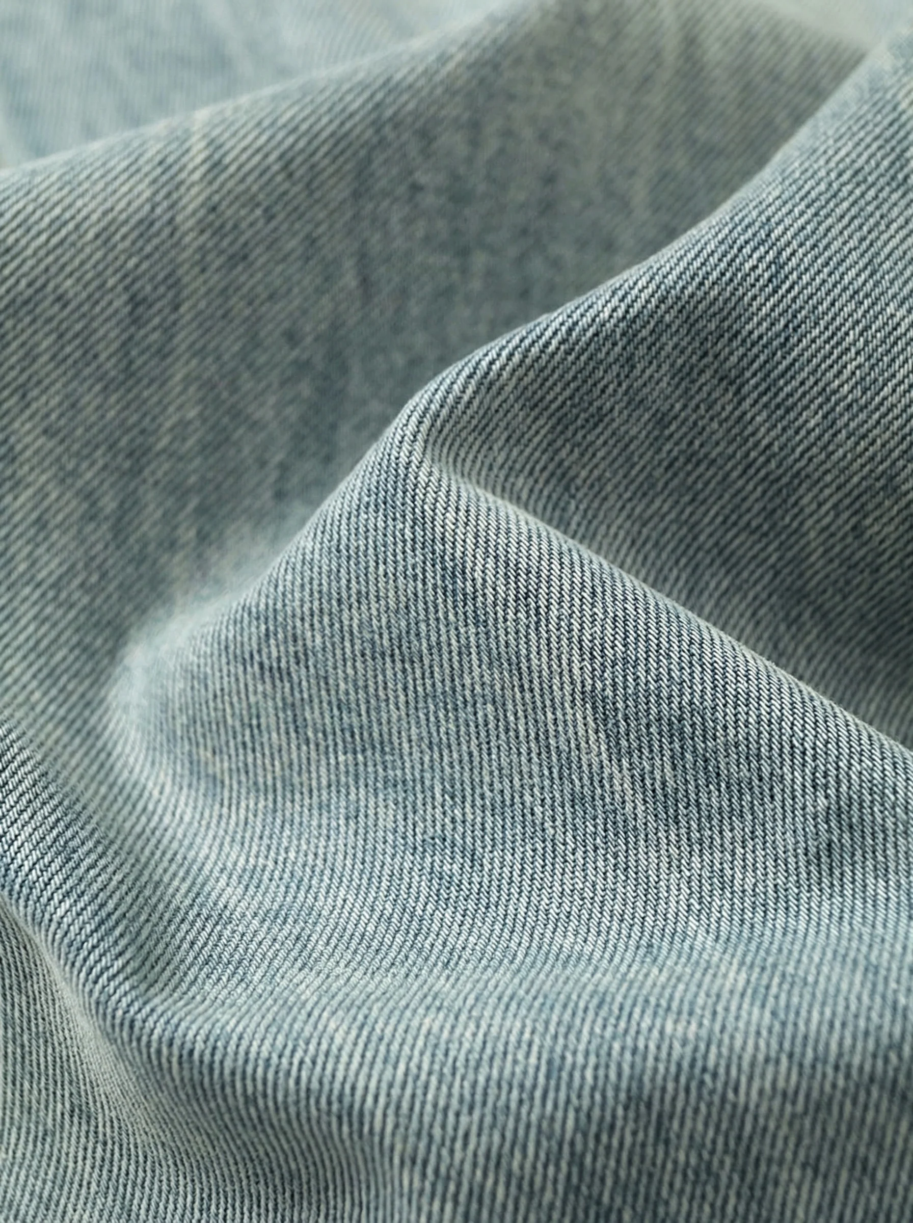 Light Wash Wide-Leg Jeans - Image 4