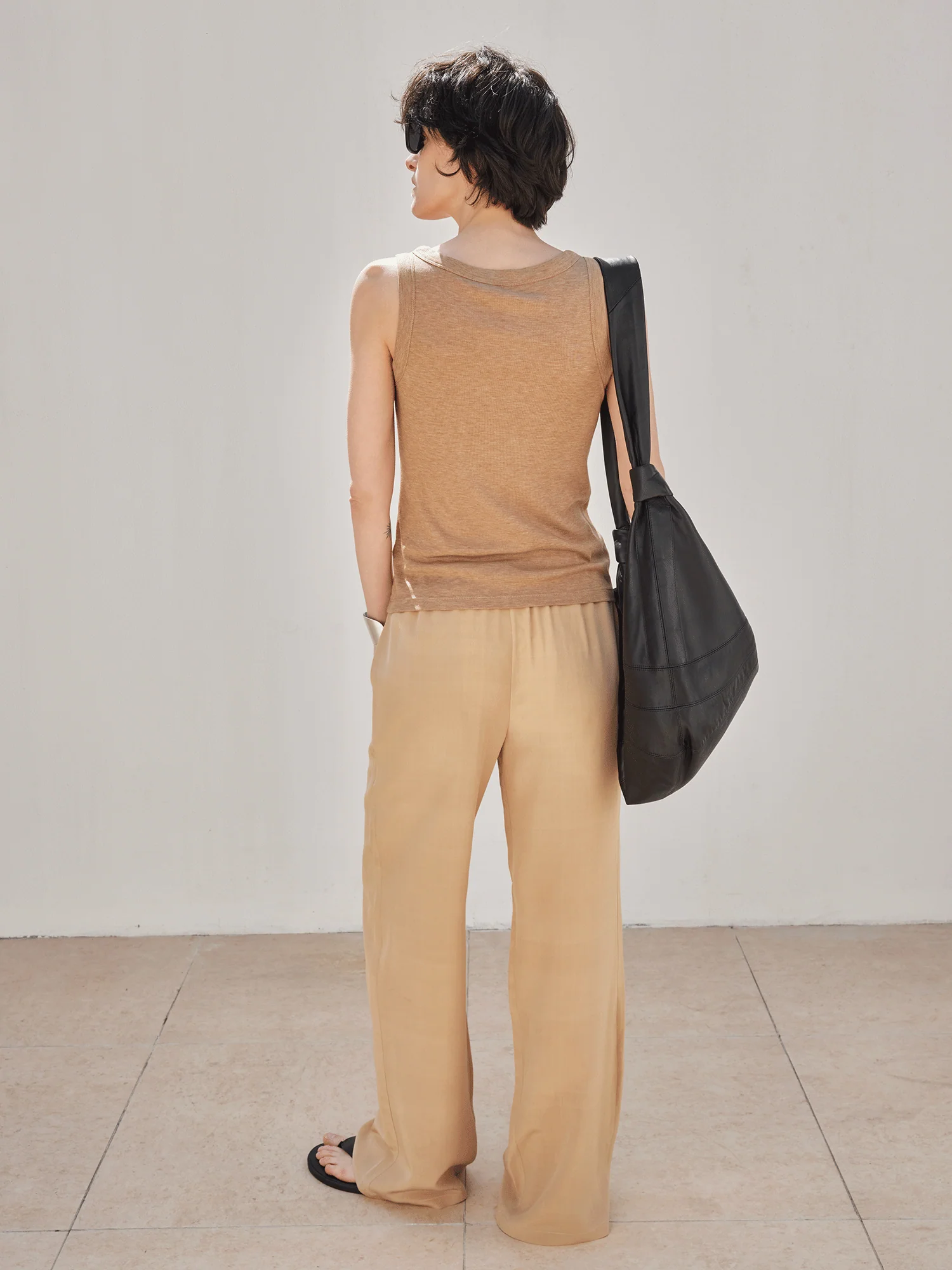 Lightweight Elastic-Waist Wide-Leg Pants - Image 4