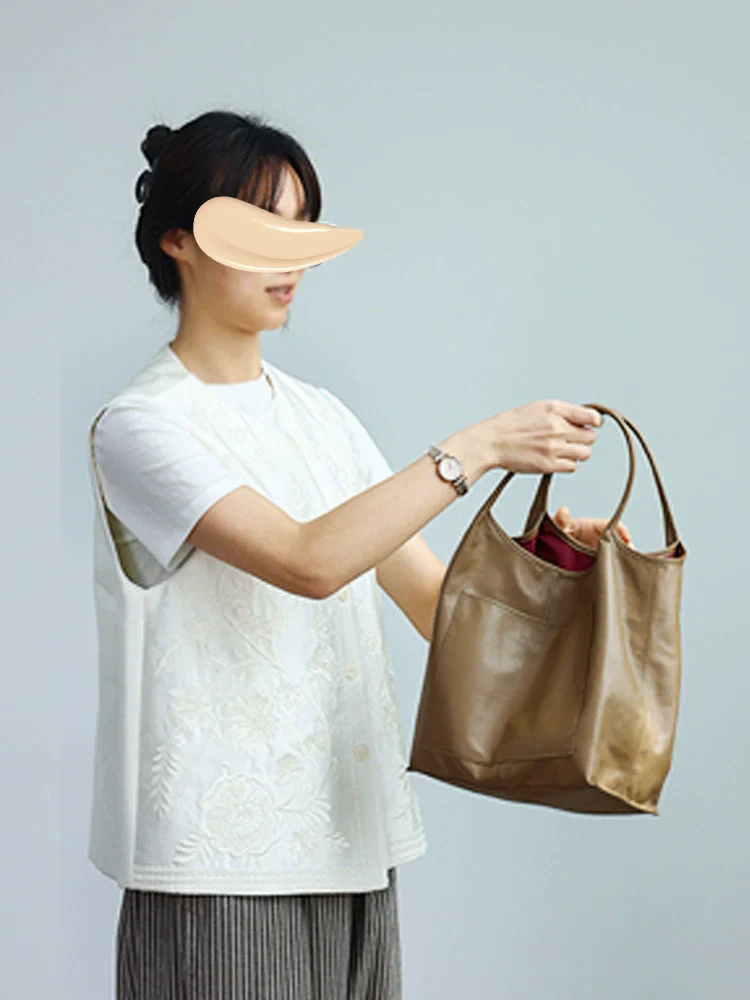 Lightweight Leather Tote Bag - Image 2