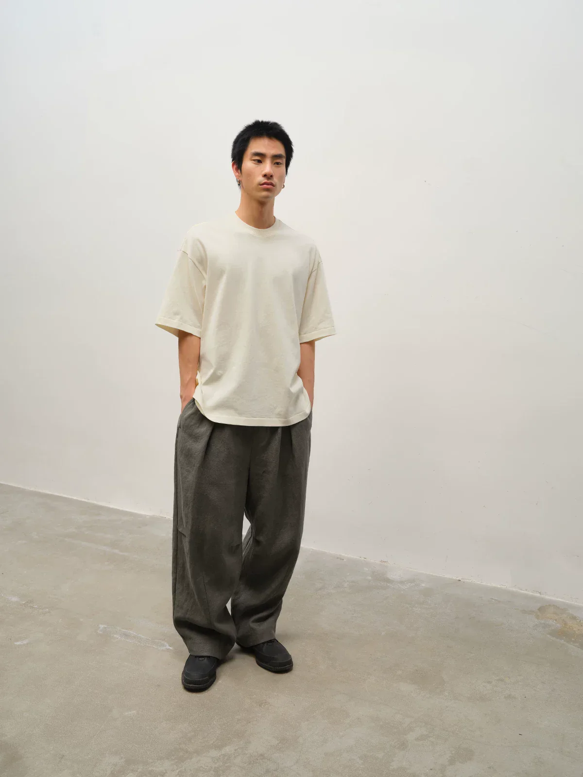 Linen-Cotton Boxy Crew T-Shirt - Image 3