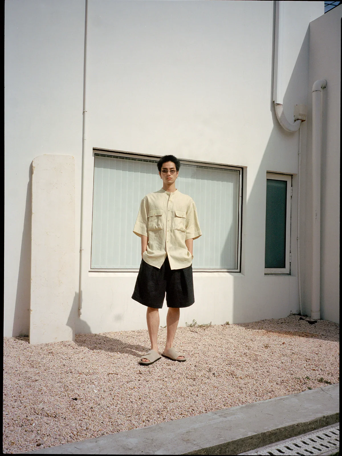 Linen Mandarin Collar Short-Sleeve Shirt - Image 2