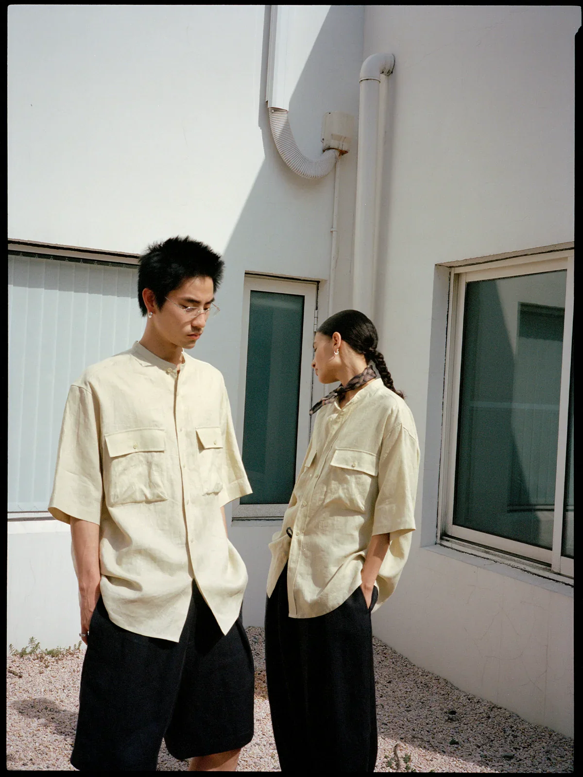Linen Mandarin Collar Short-Sleeve Shirt - Image 4