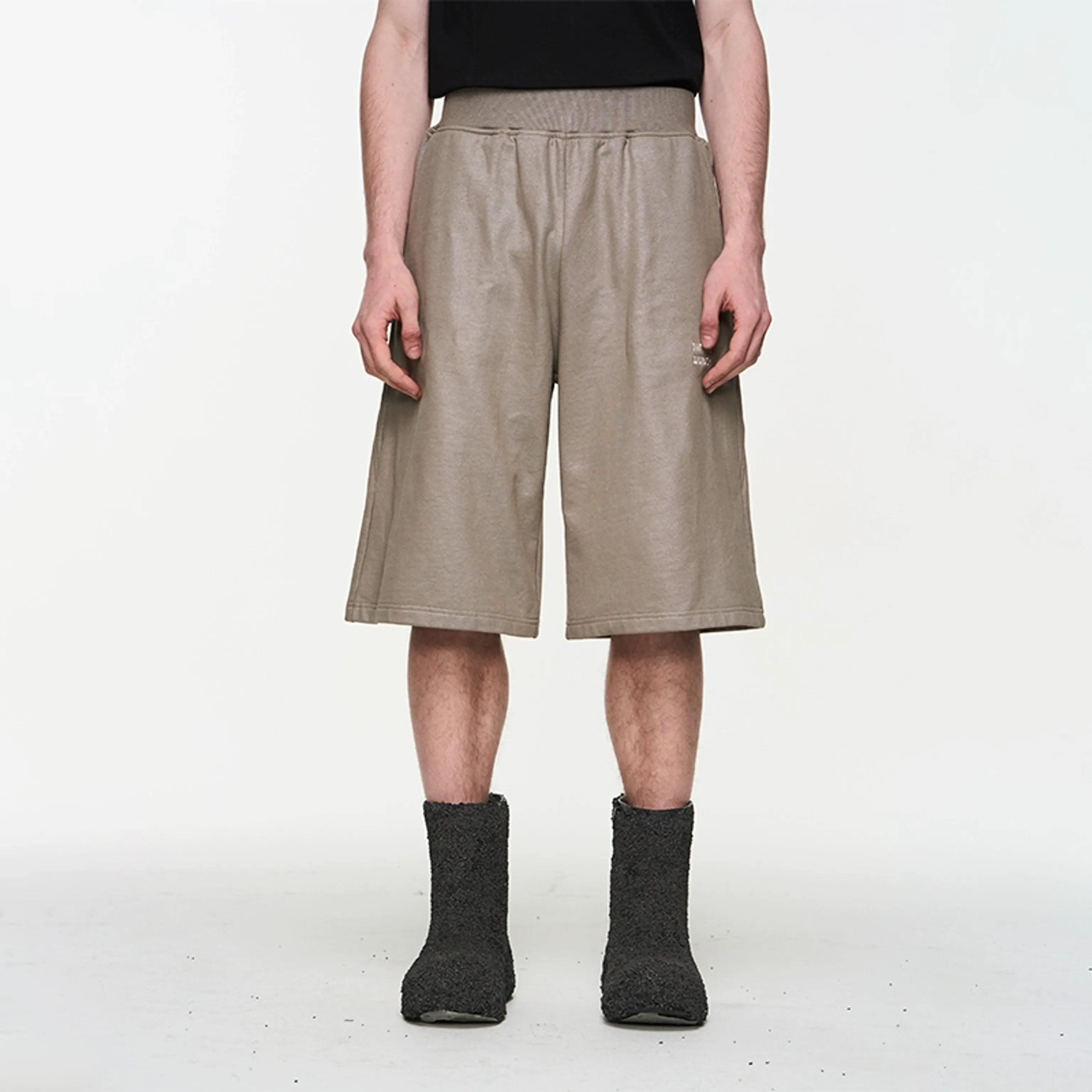 Liquid Embroidery Tee & Shorts Set - Image 8