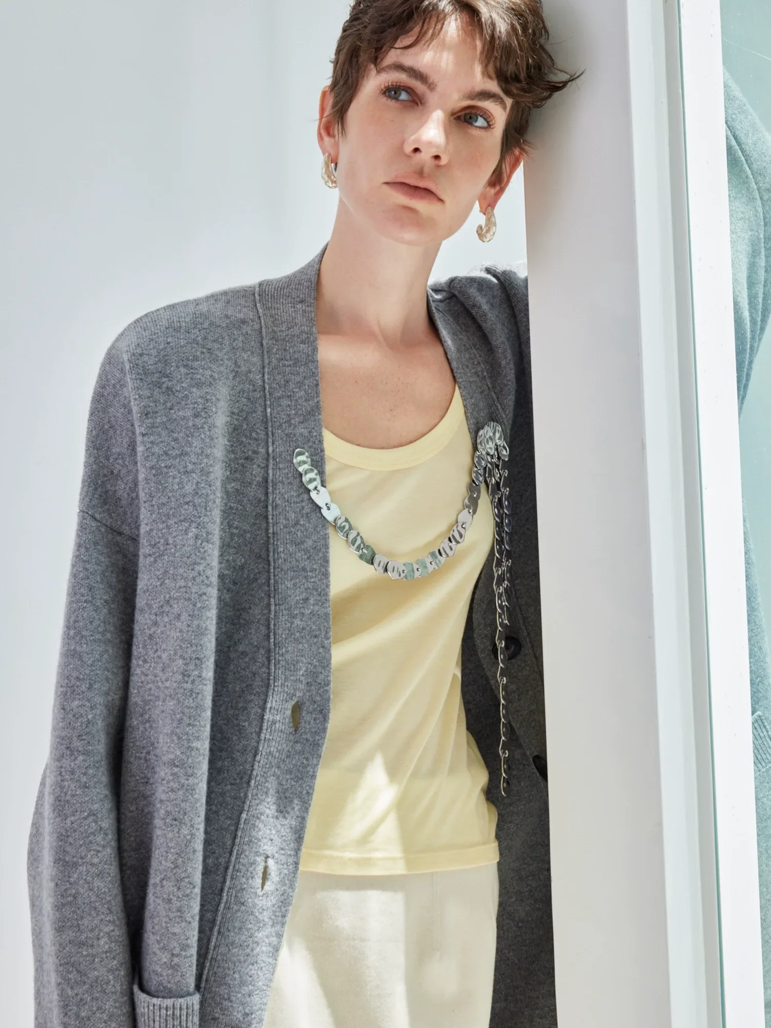 Longline Wool V-Neck Cardigan - Image 4