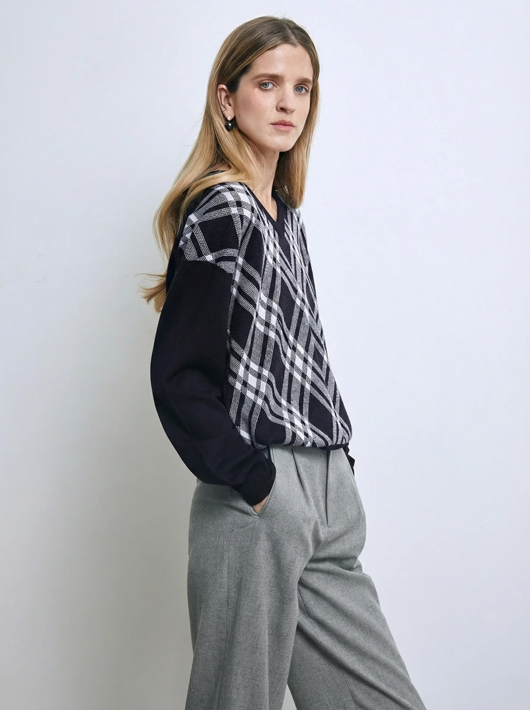 LOUISE Argyle V-Neck Sweater - Image 6