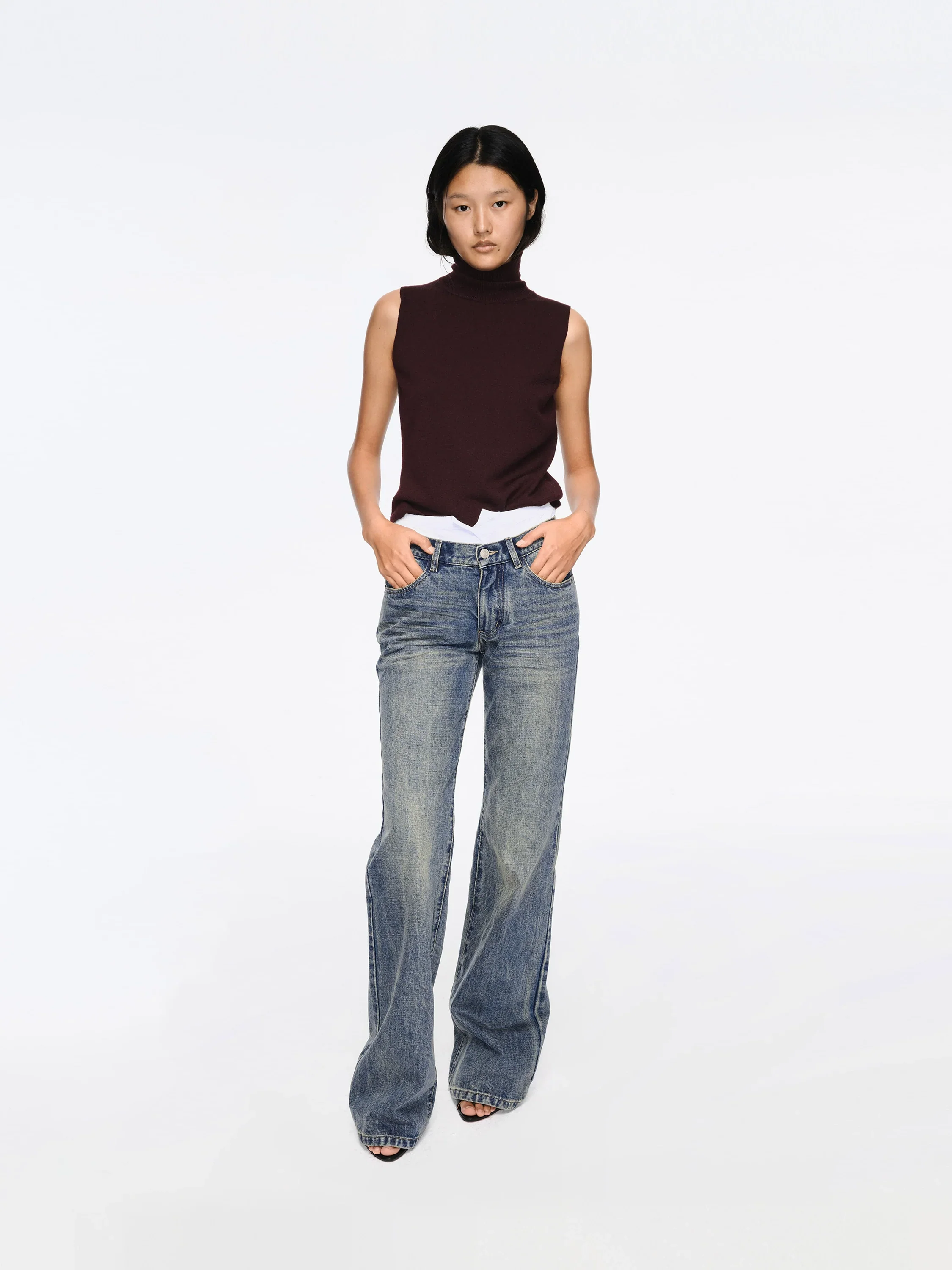 Low-Rise Bootcut Jeans - Image 4