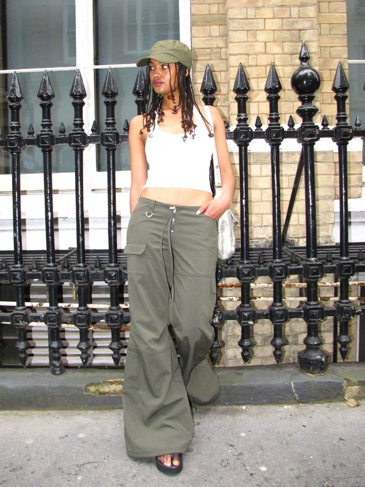 Low-Rise Wide-Leg Parachute Pants - Image 5