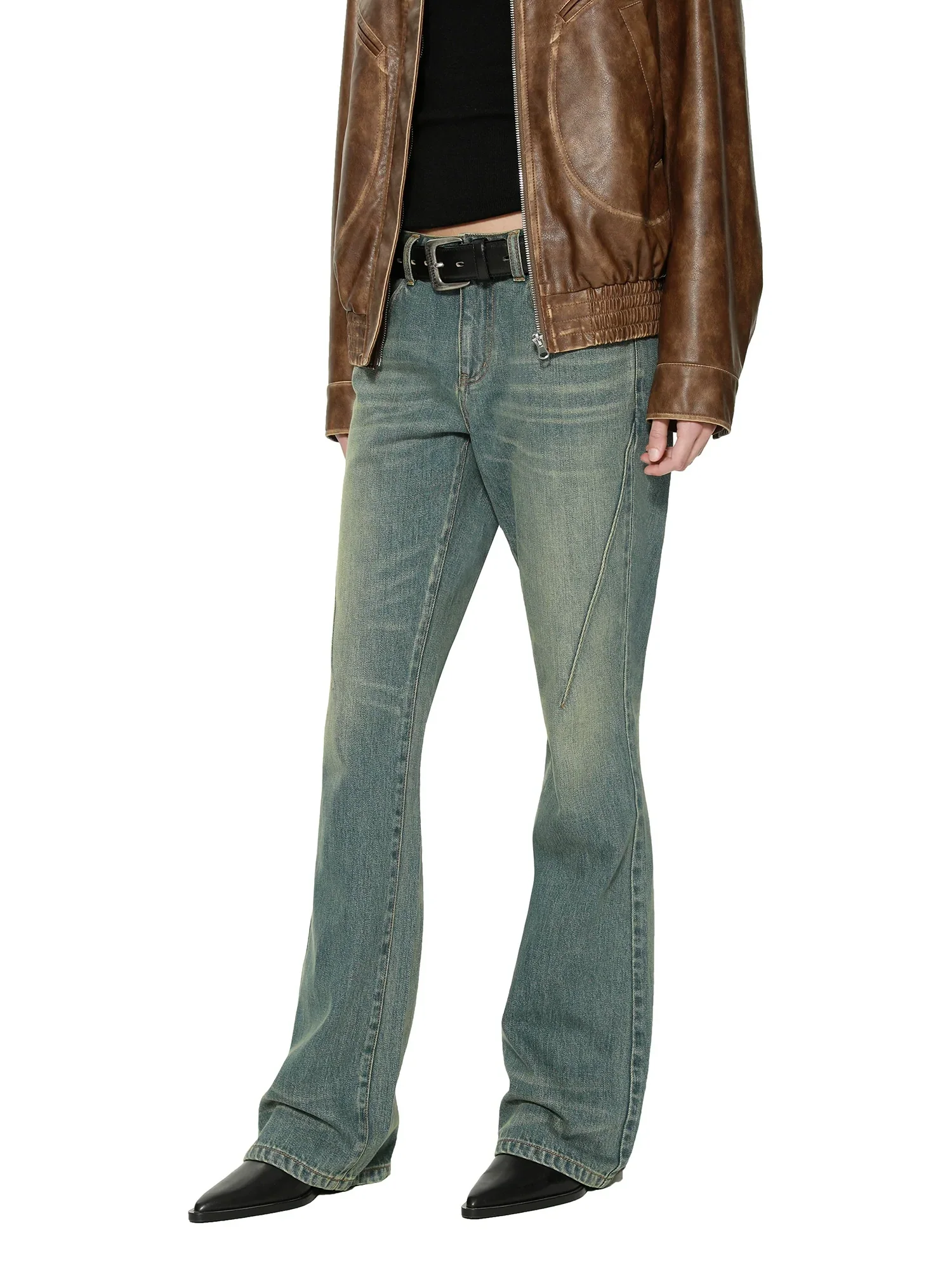 Low-Waist Flared Jeans - Image 5