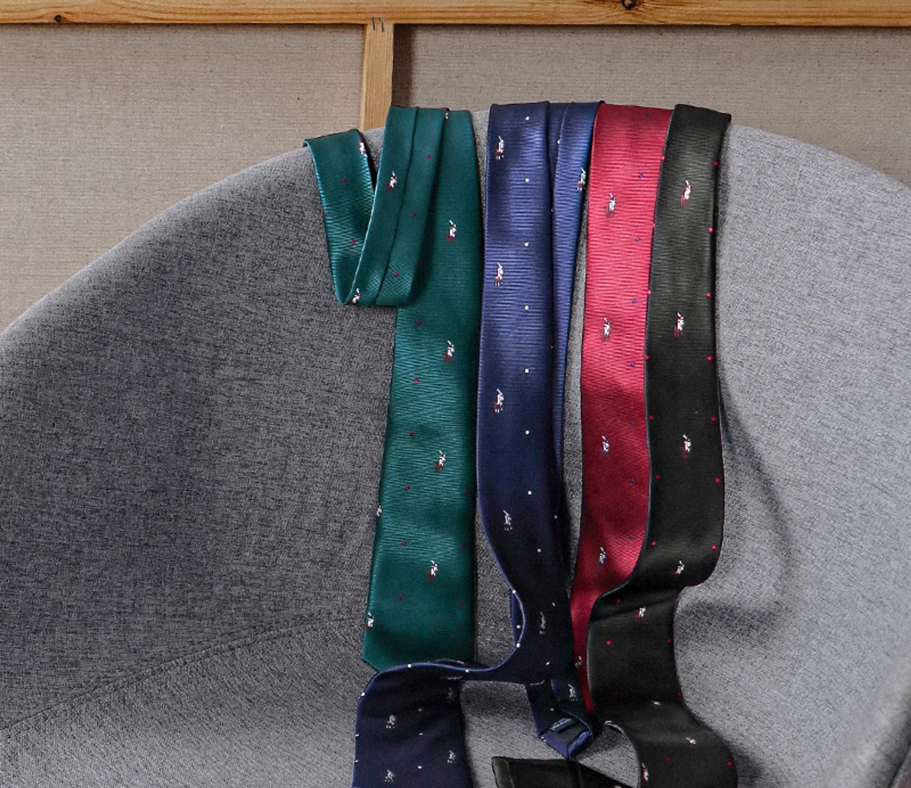 Men's Classic Patterned Tie - Image 4